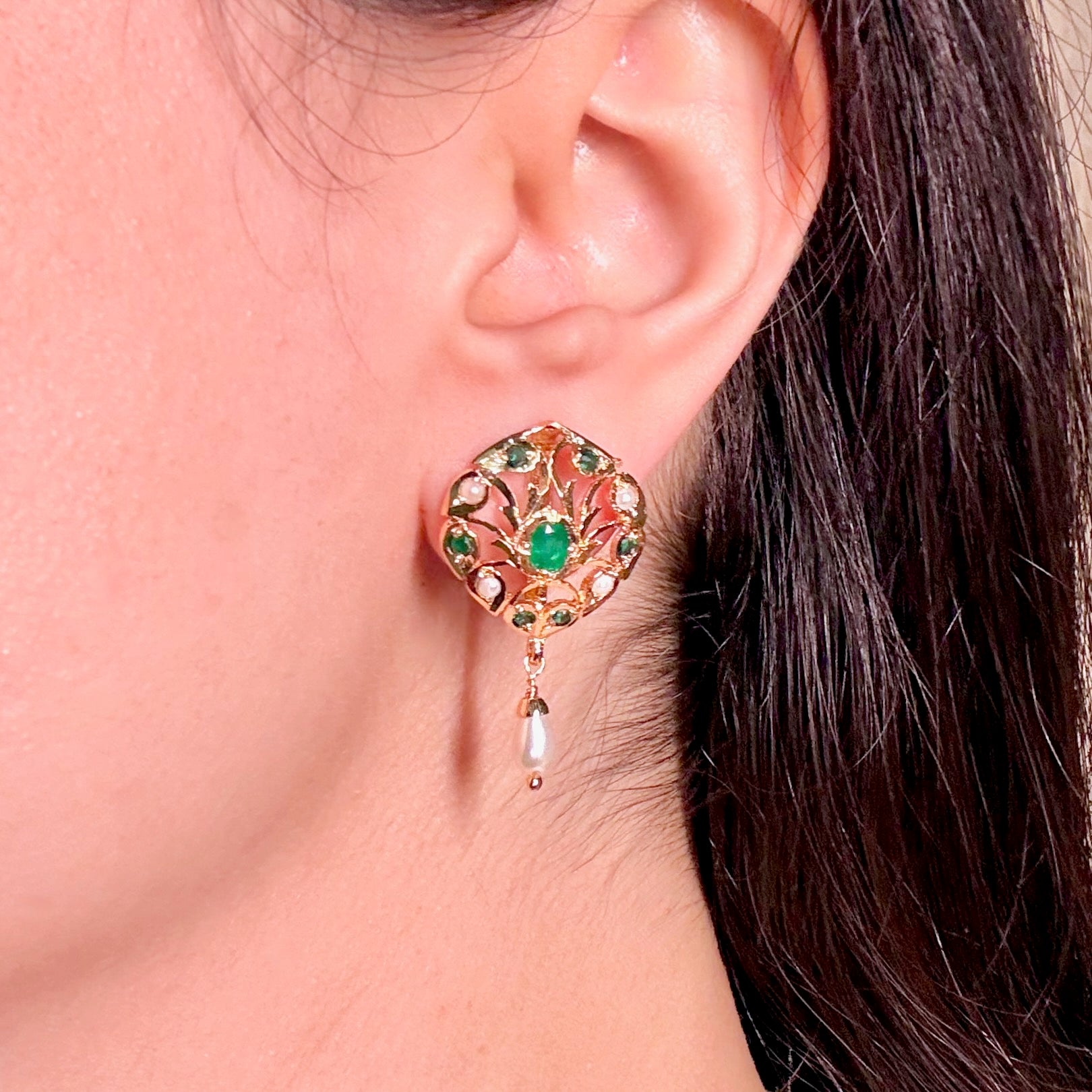 Green Jadau Studs | Gold Plated on Mixed Metal Base BER 102
