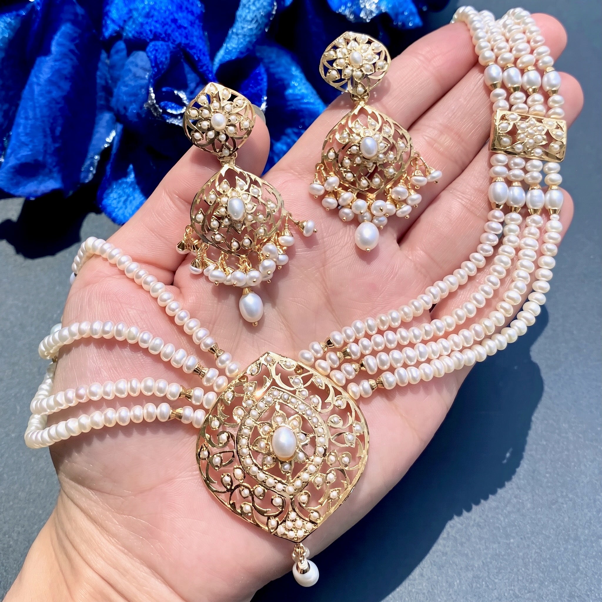 small-antique-style-long-necklace.jpg