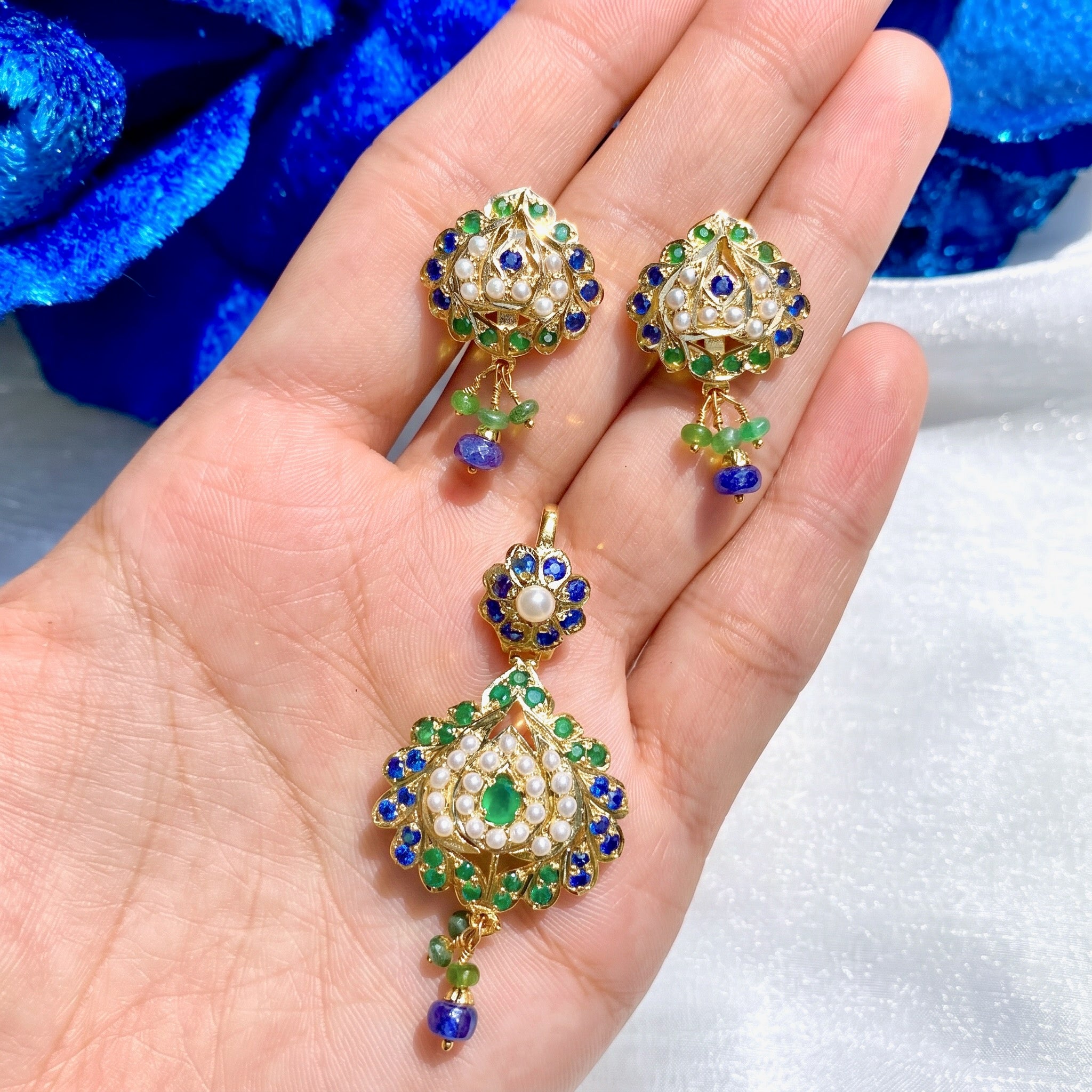small kashmiri pendant set