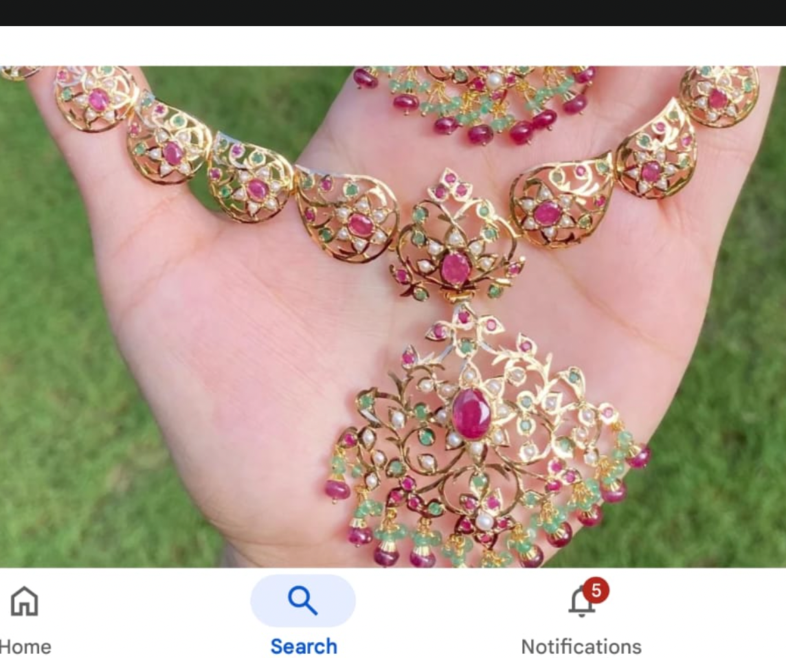necklace set for sonali basu