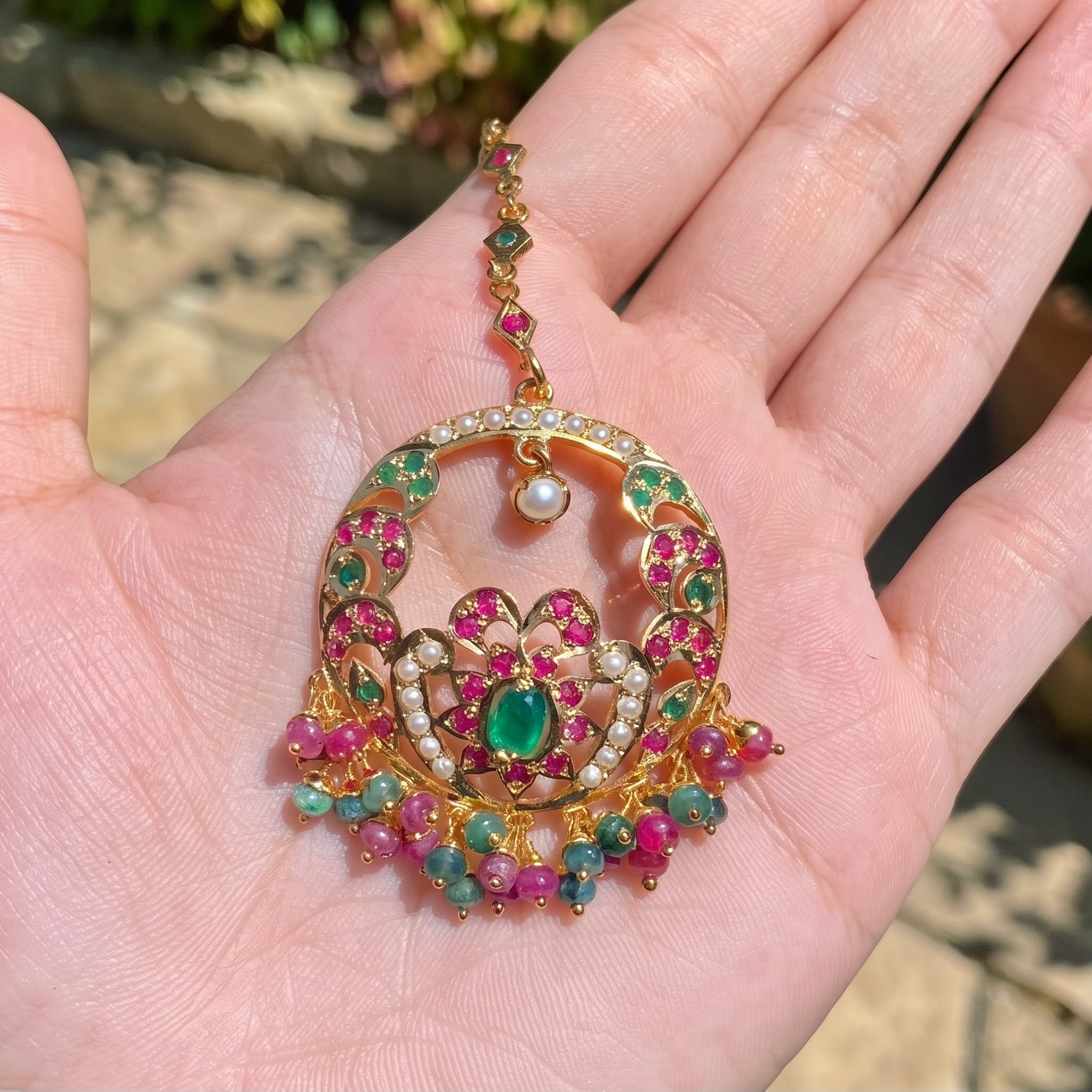kundan tikka