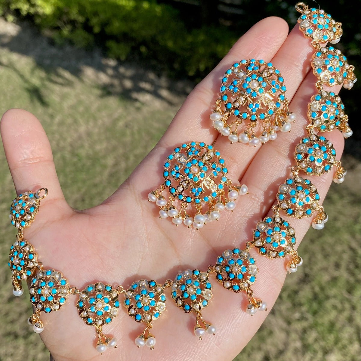 party wear necklace with studs