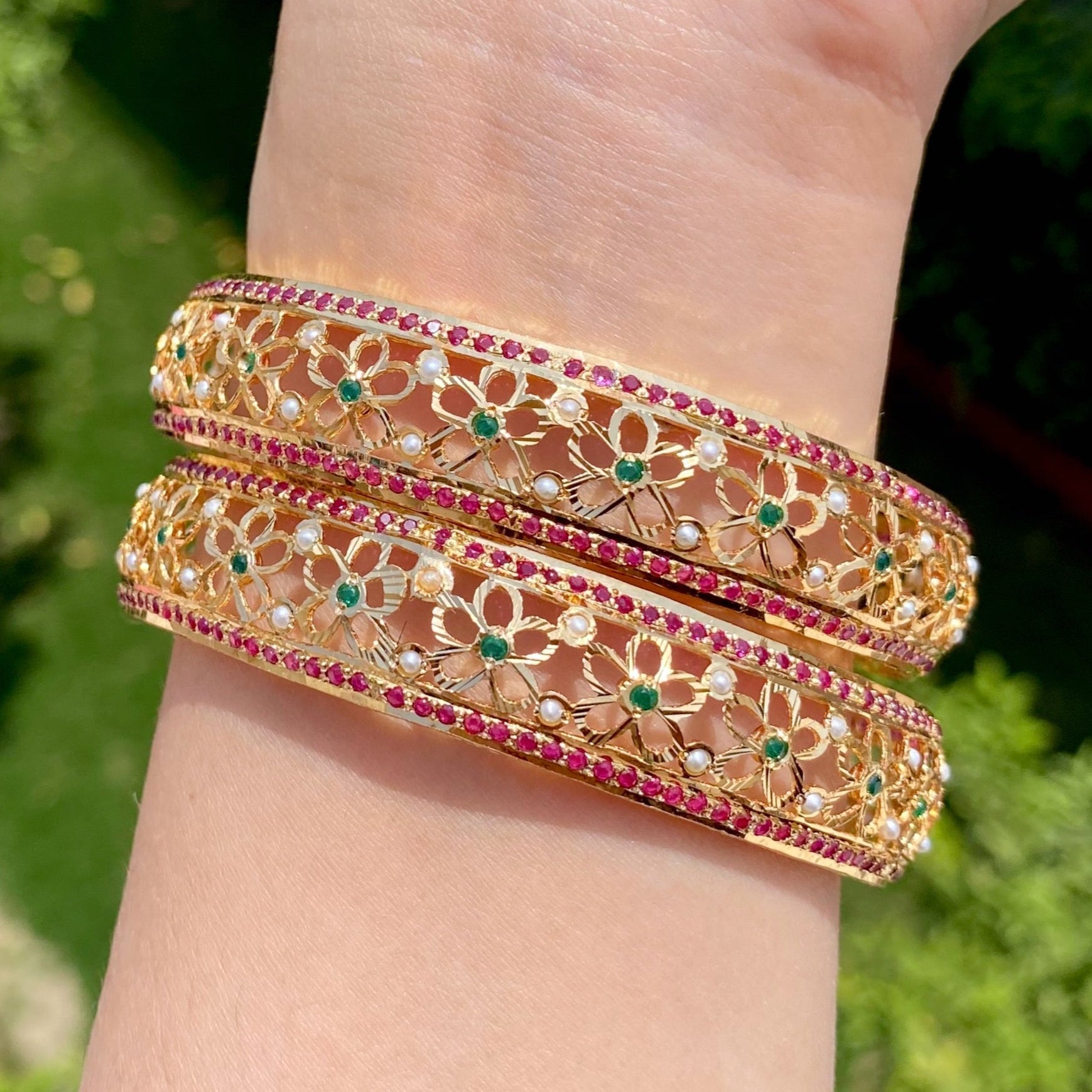 modern-jadau-bangle.jpg