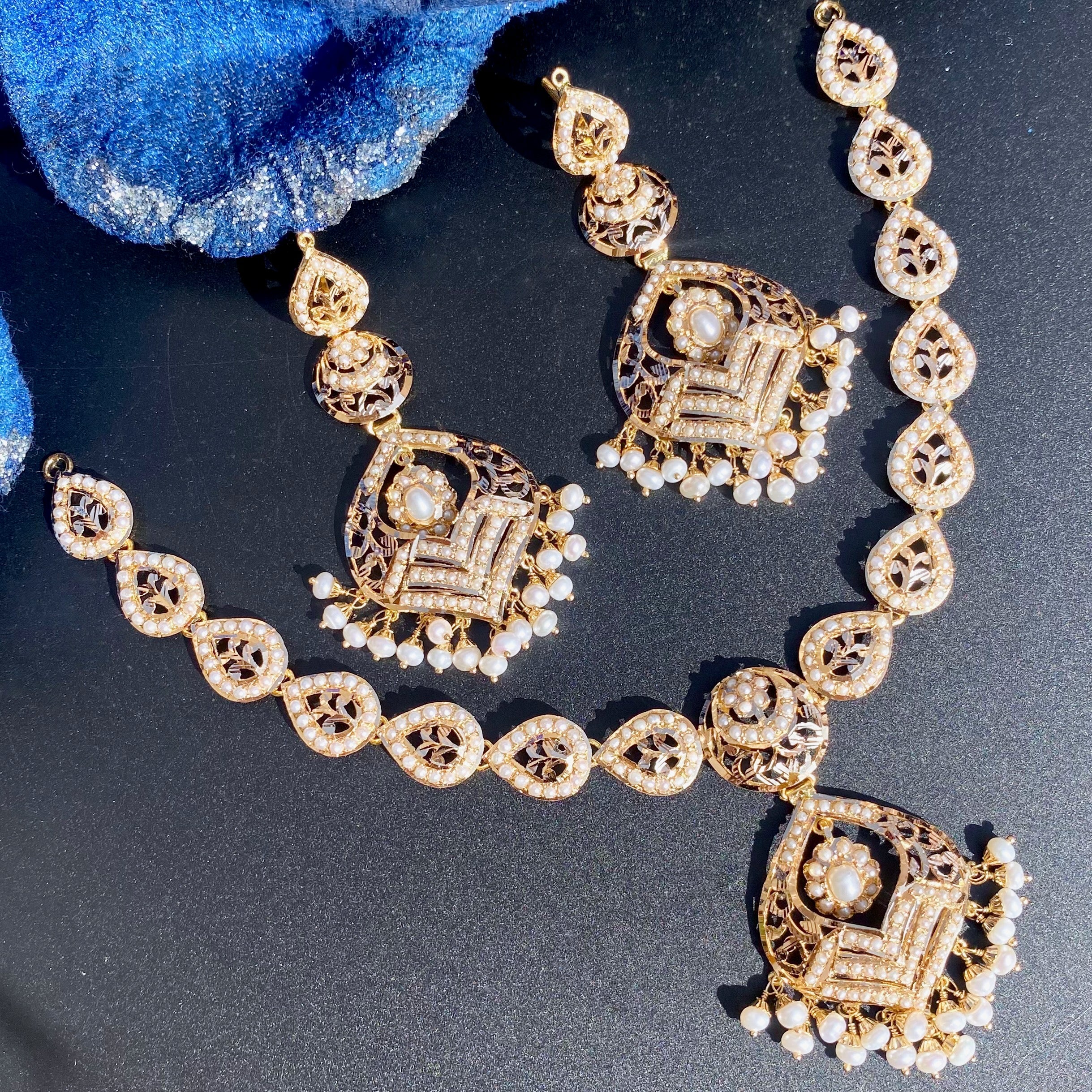 pearl set gold