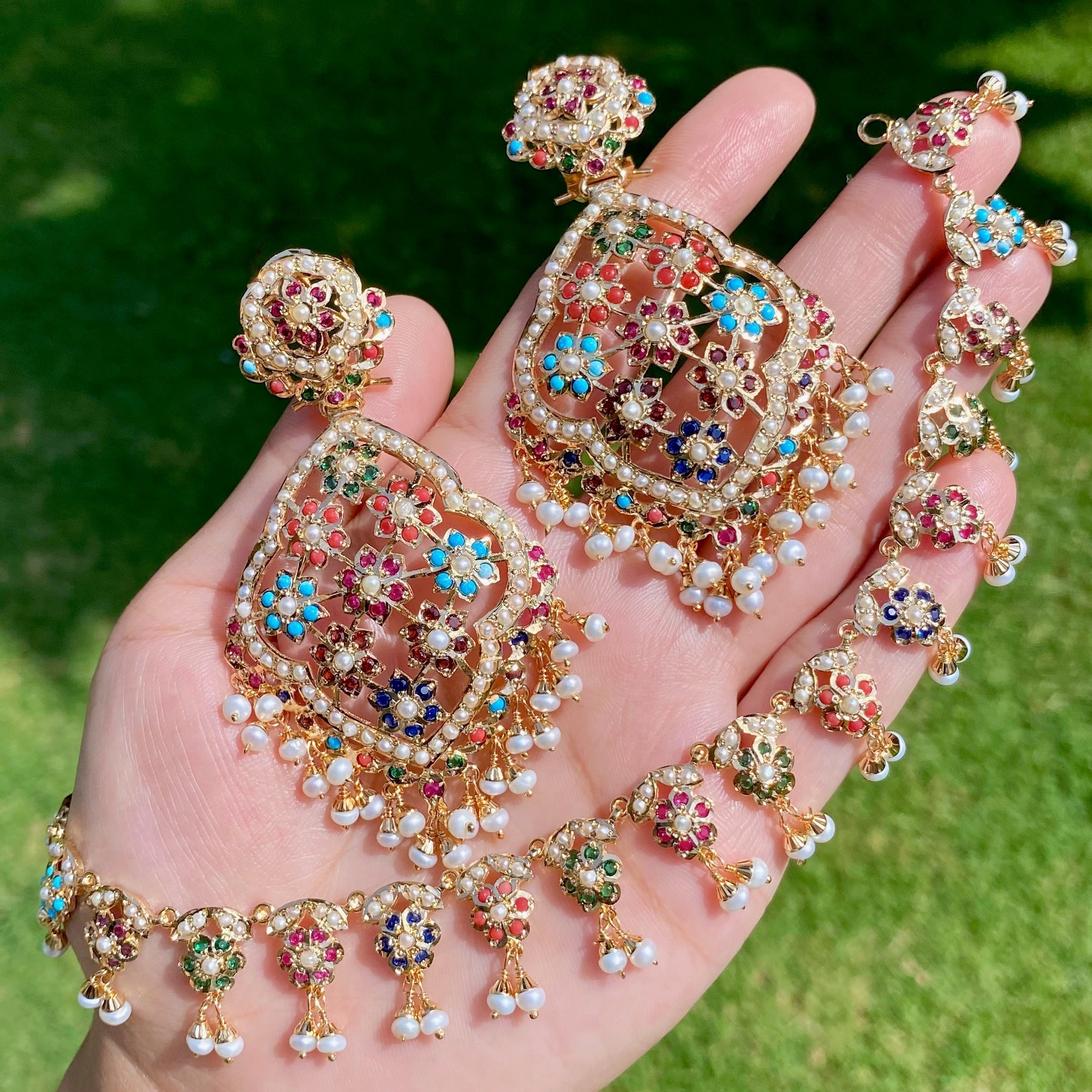 Floral Navratna Set | Sleek Necklace Paired with Large Earrings NS 331