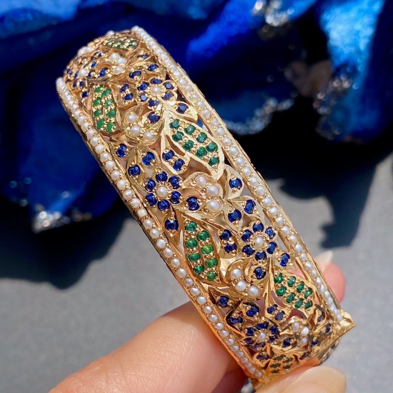traditional-pakistani-bangles.jpg