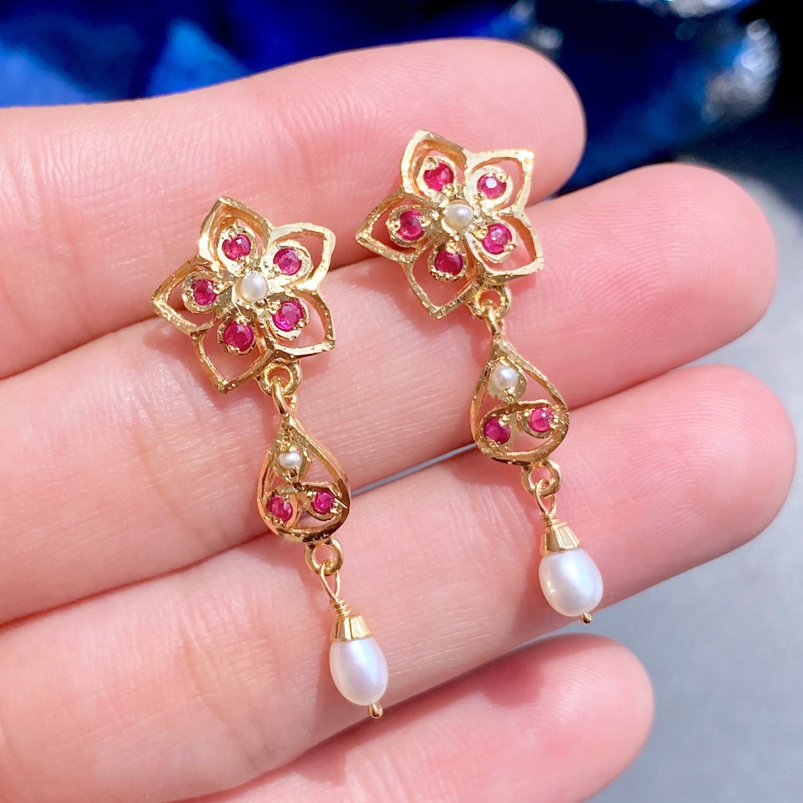 Small Beautiful Earrings Trendy Design Gold Plated on Silver ER 529