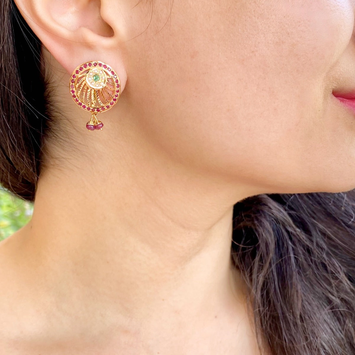 womens stud earrings gold