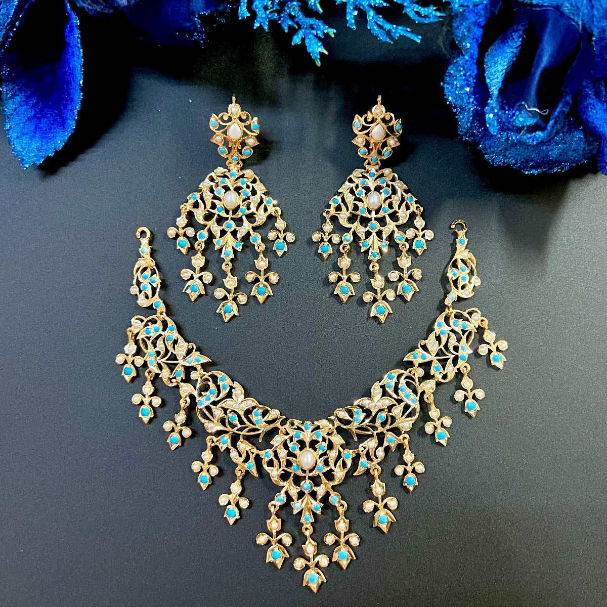 gold plated antique design necklace set