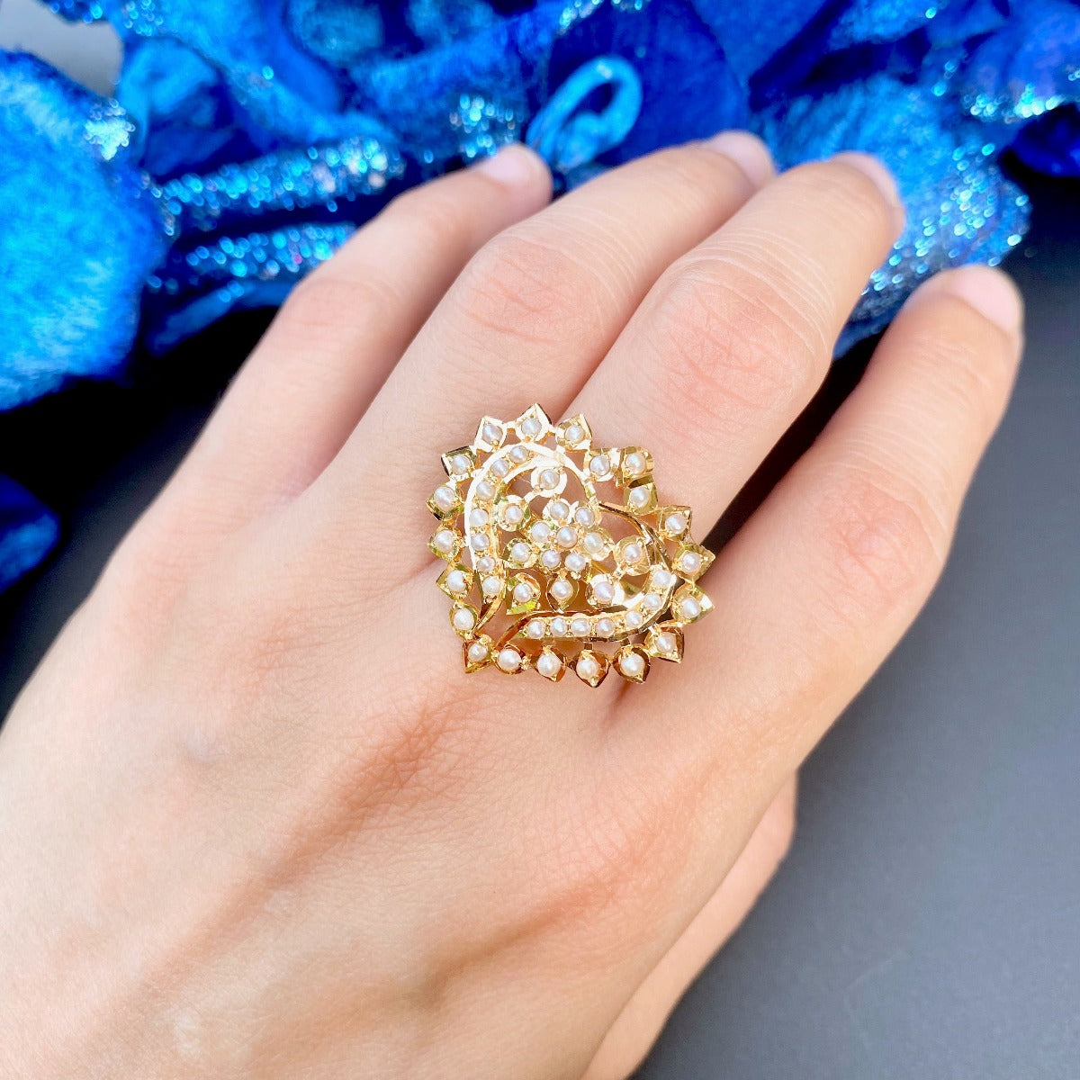 pearl jadau ring in 22ct gold