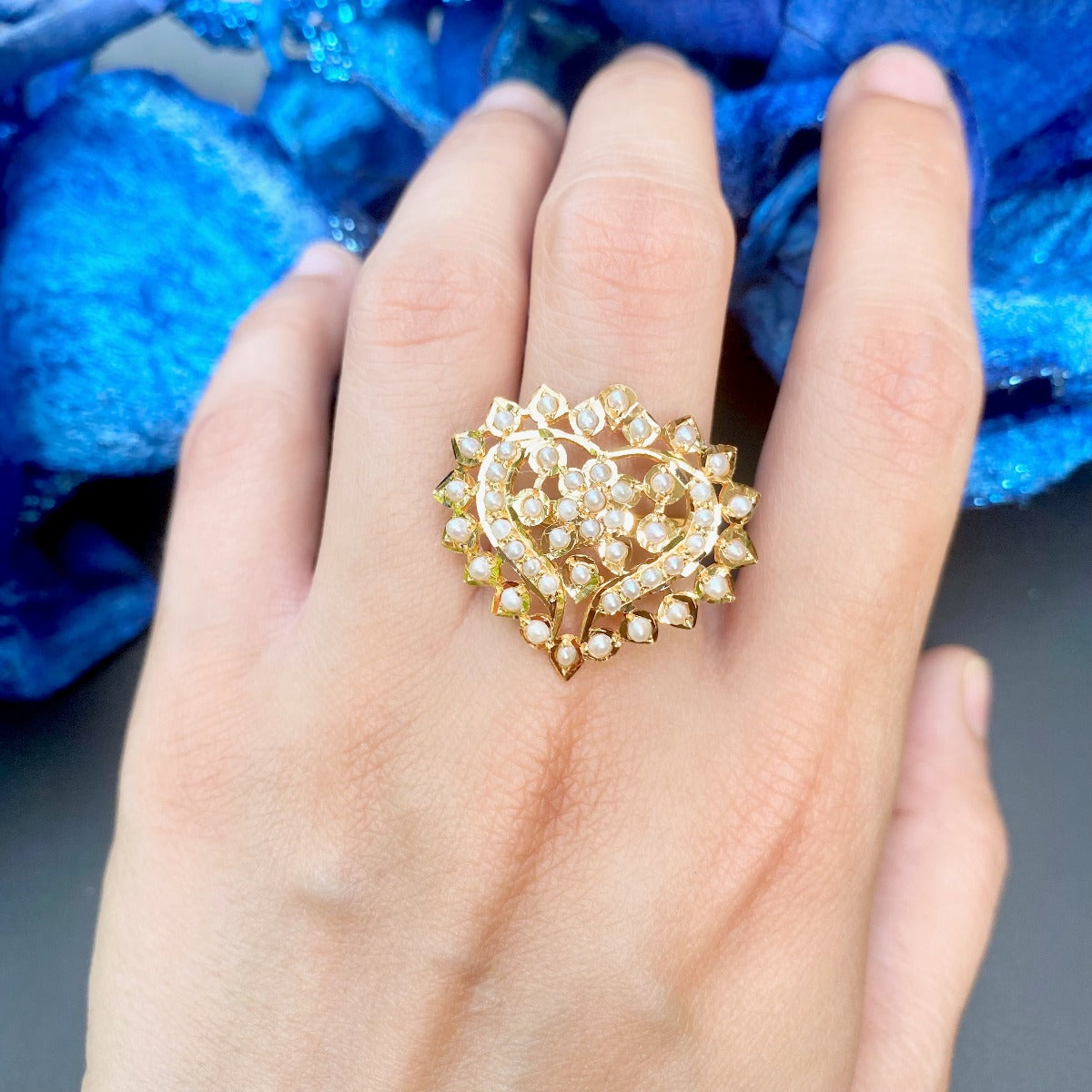pearl jadau ring in 22ct gold