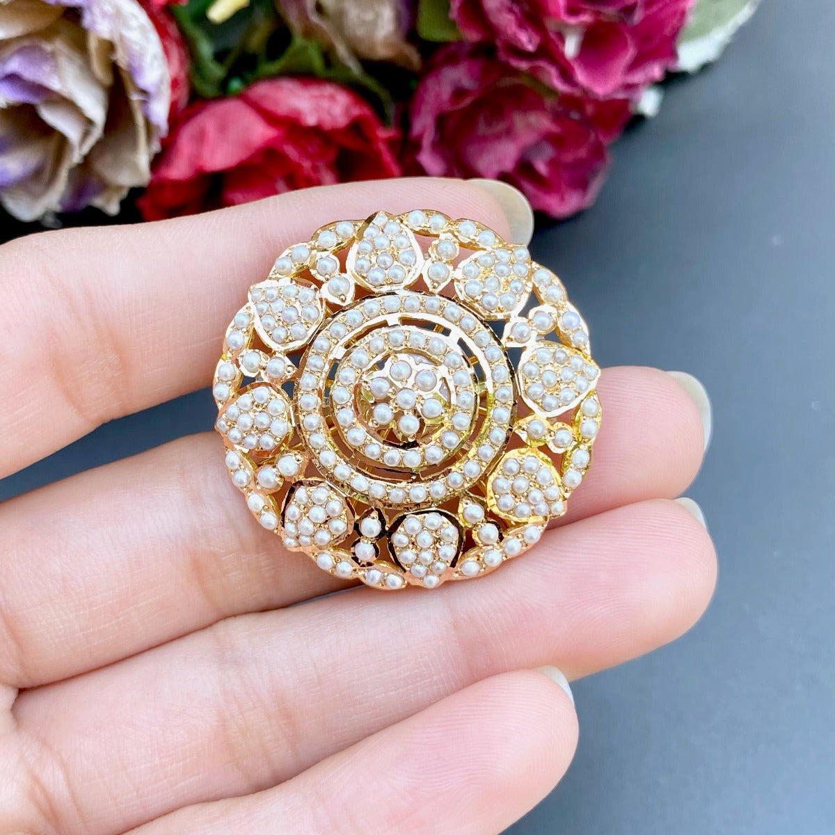 statement cocktail pearl jadau ring in 22k gold glr 040