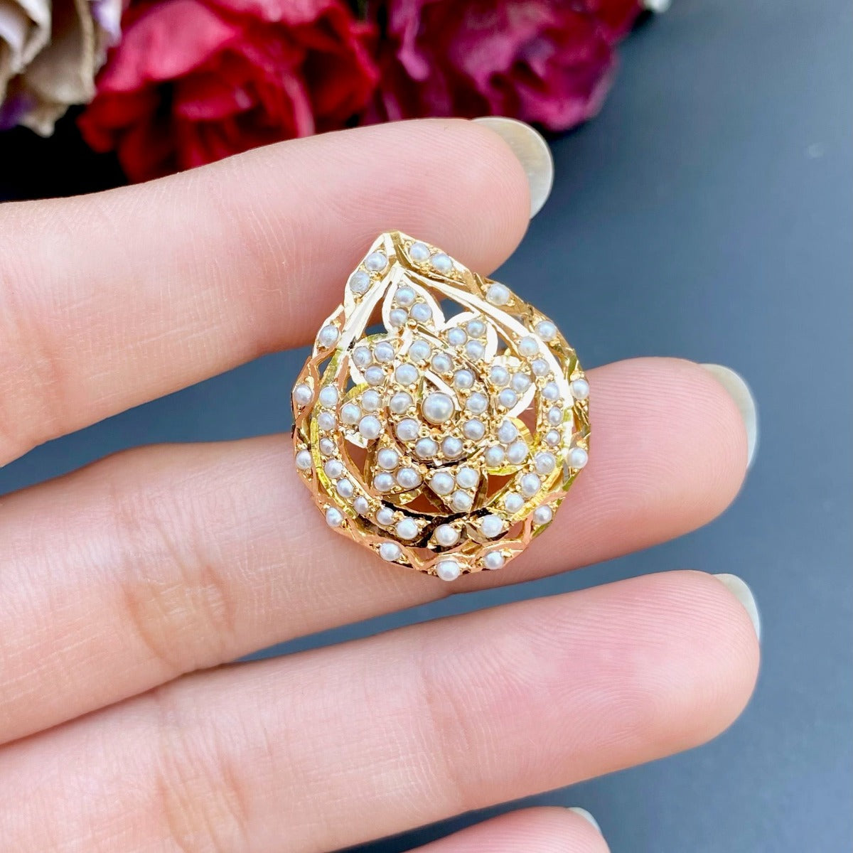 drop shaped pearl jadau ring gold
