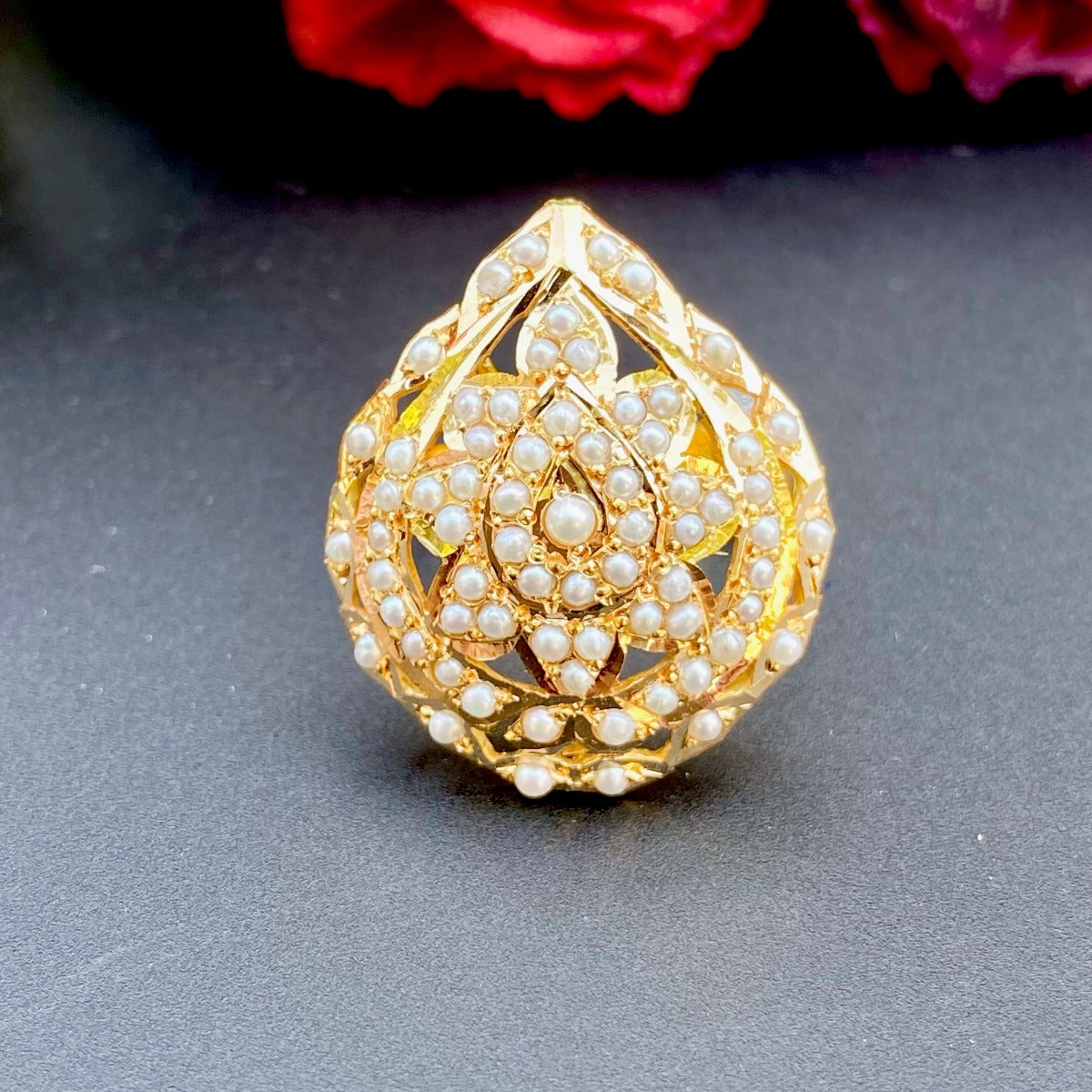 drop shaped pearl jadau ring gold