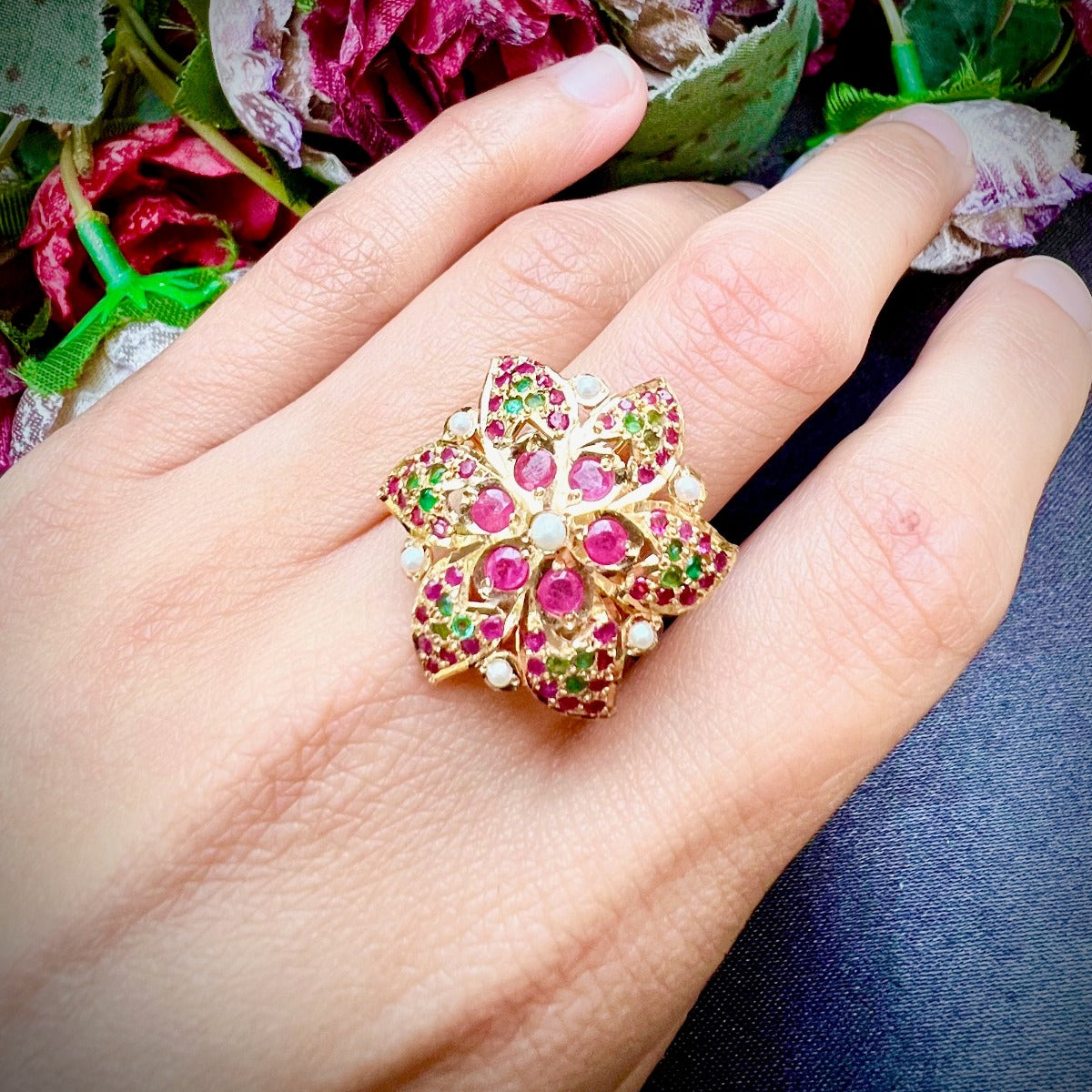 womens jadau gold finger ring