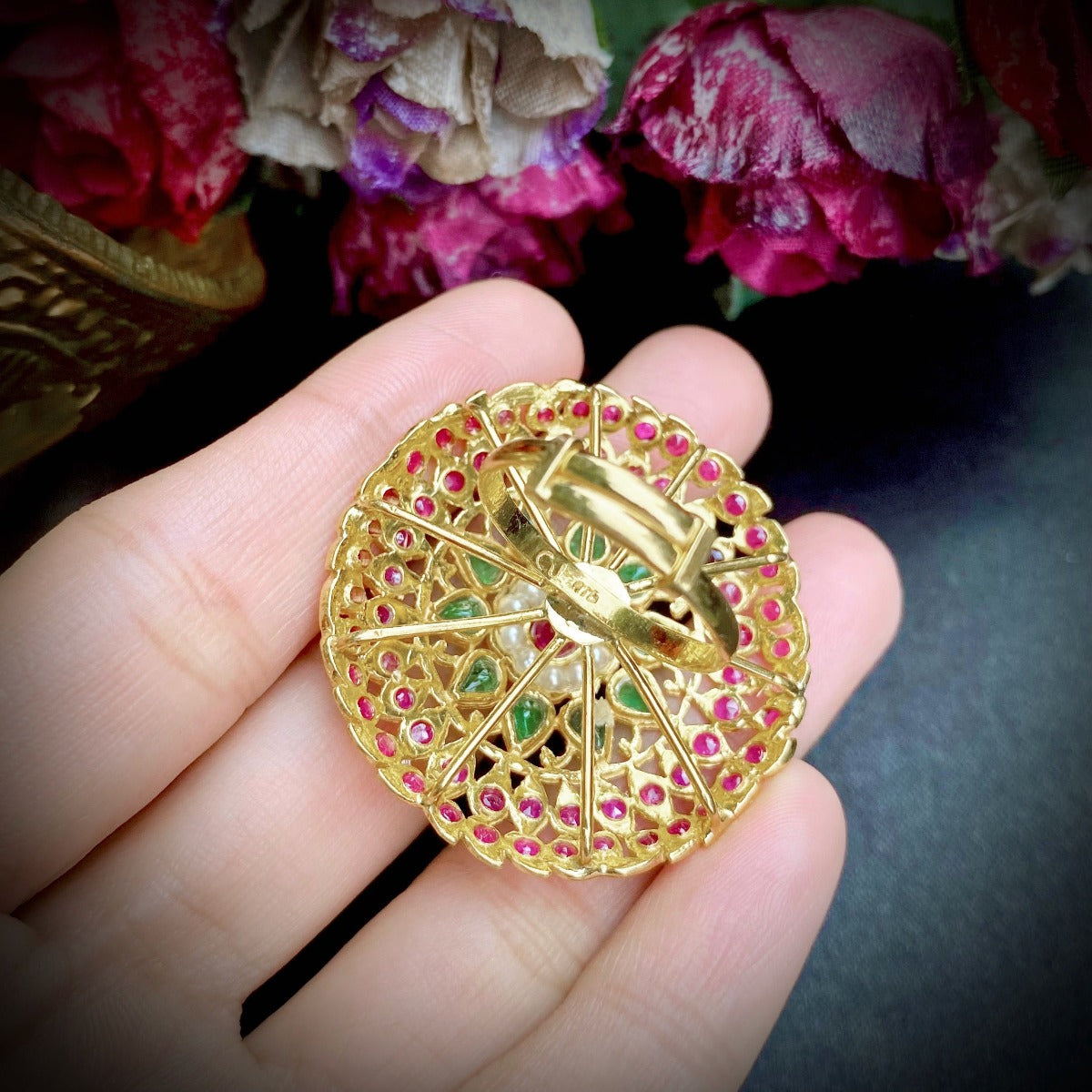 jadau cocktail ring ruby emerald