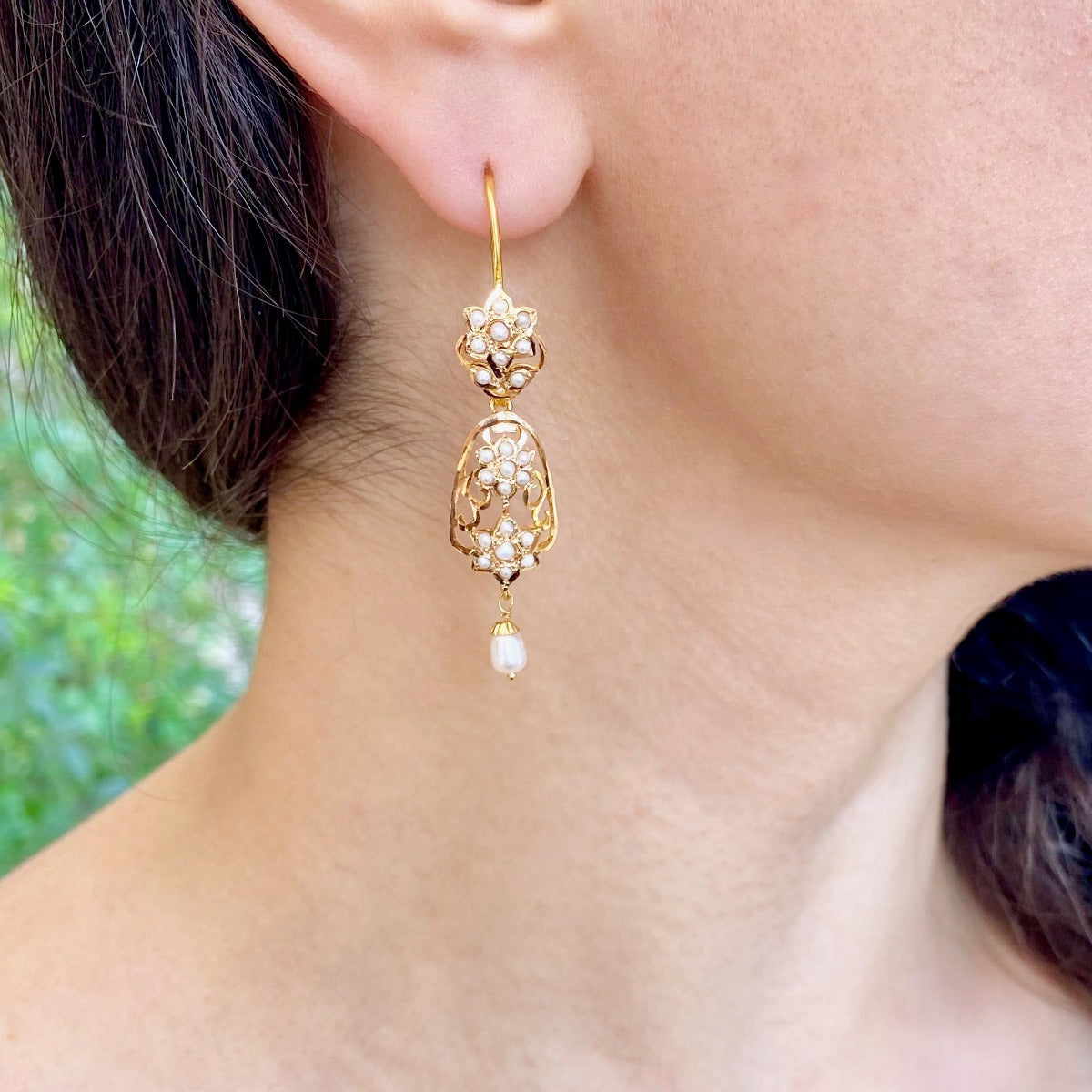 pearl drop earrings in jadau