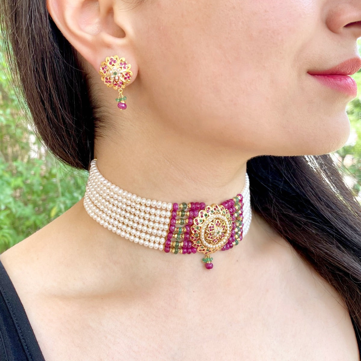 gold choker ruby emerald pearls