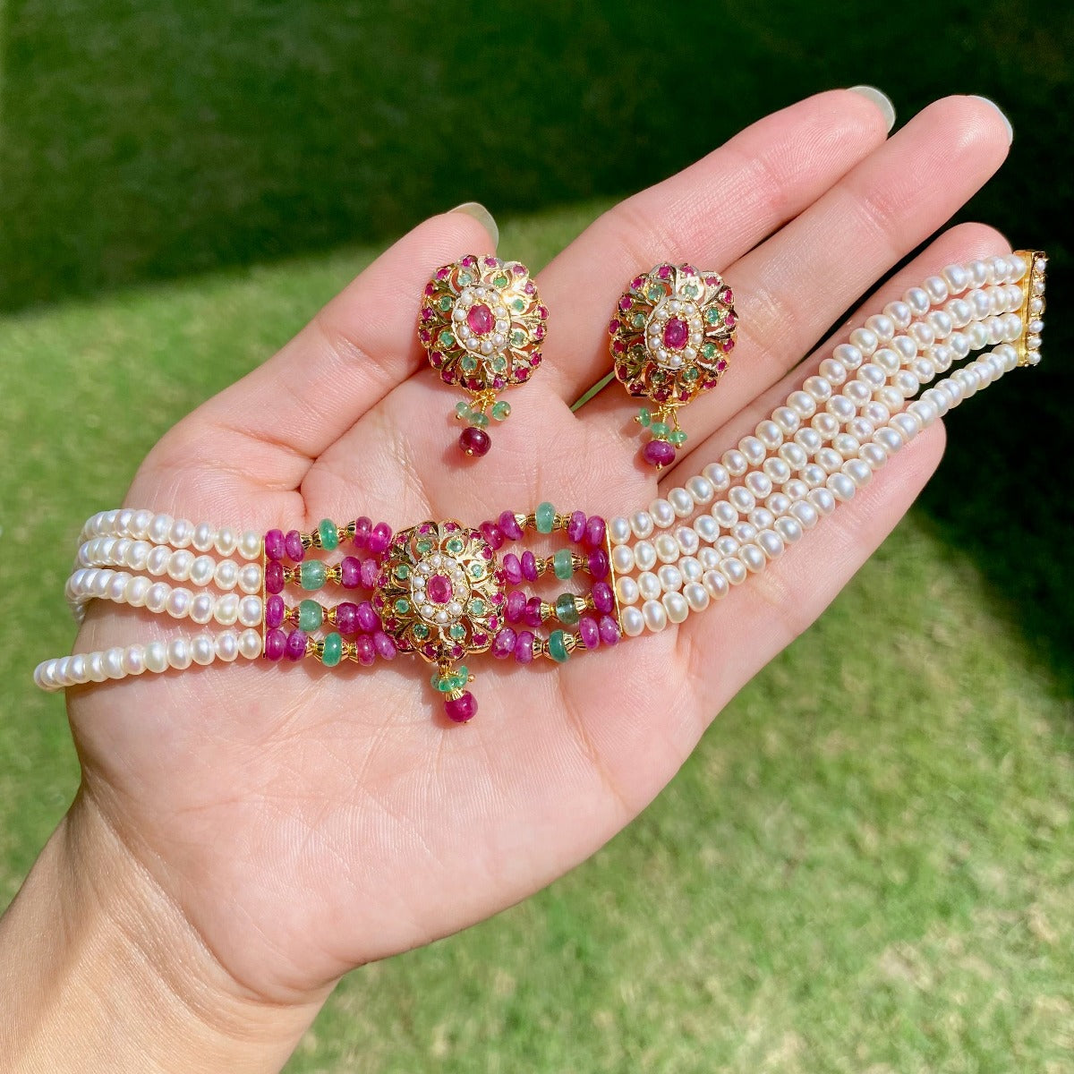 small gold choker jadau