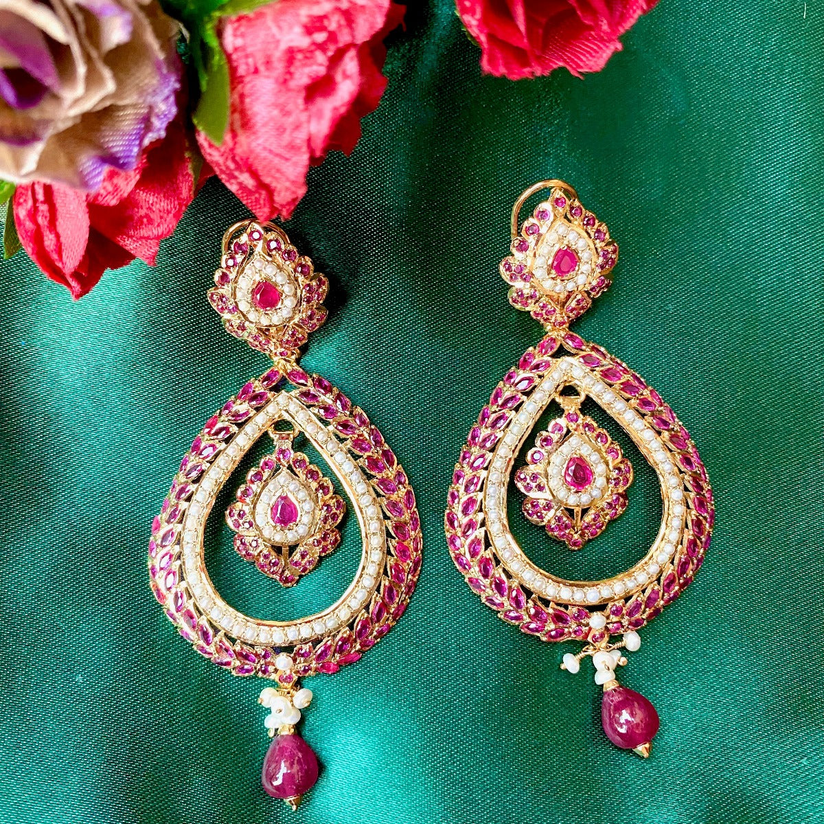 jadau earrings modern design