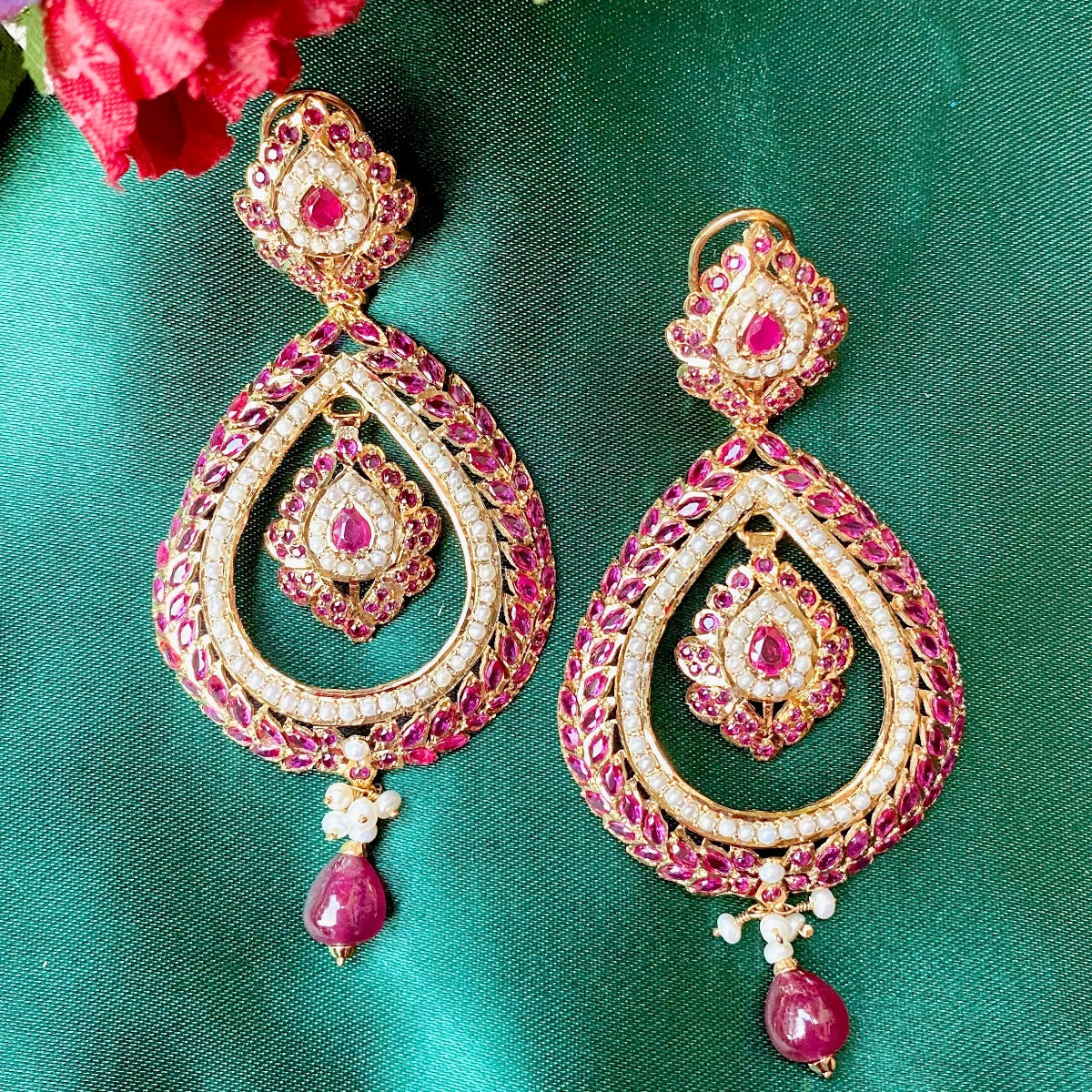 jadau earrings modern design