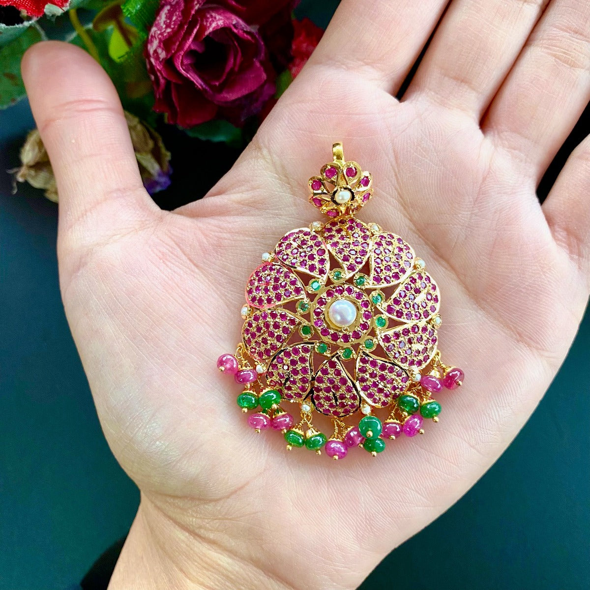 2 tola gold pendant set jadau
