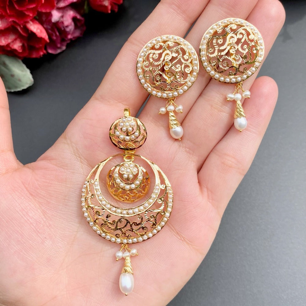 Pearl gold pendant set on sale designs