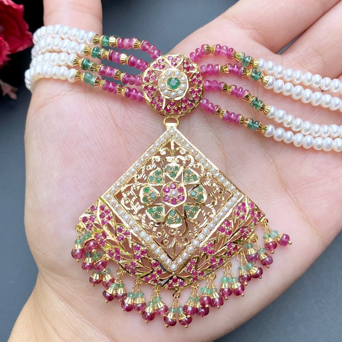 traditional jadau choker gold