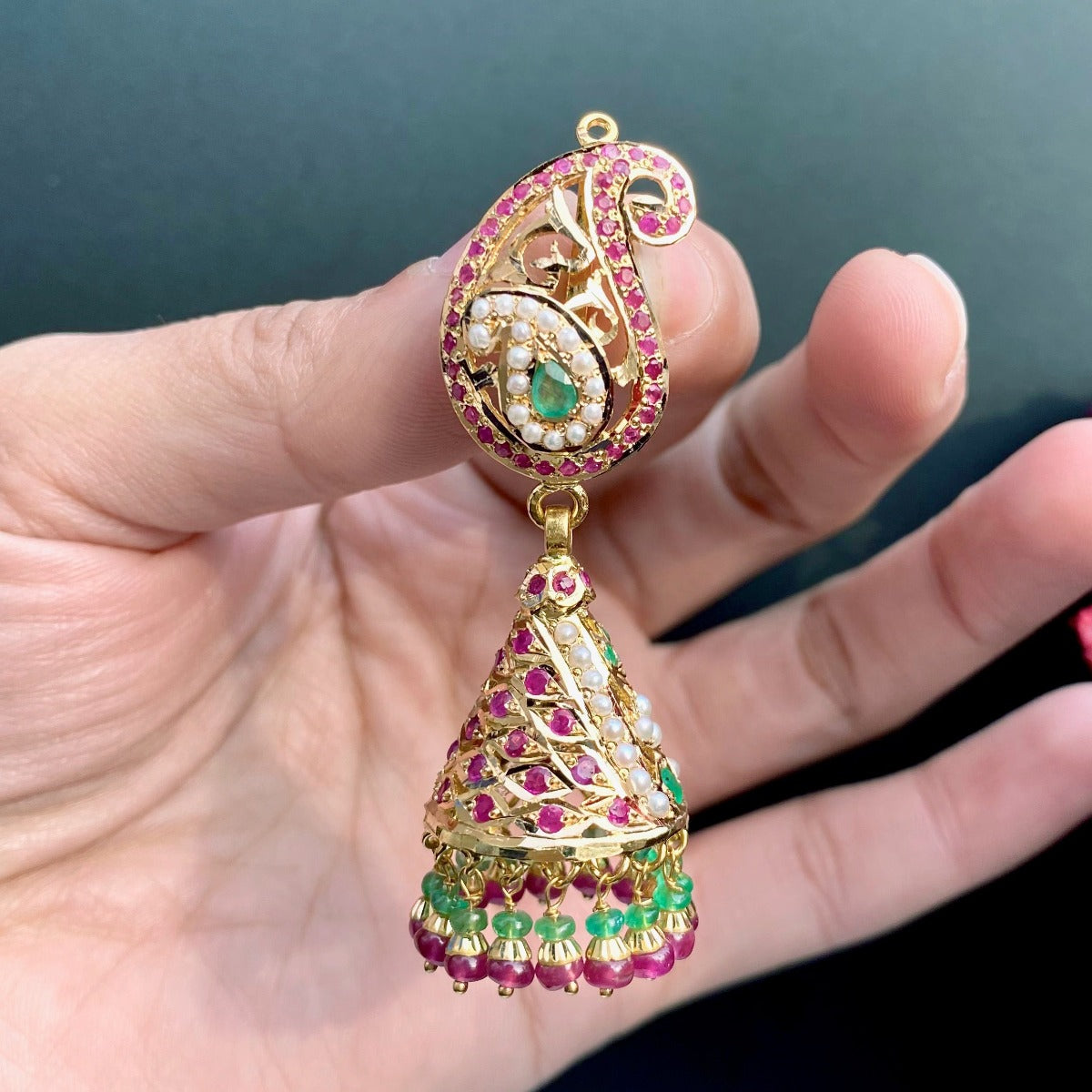 gold jhumka earrings