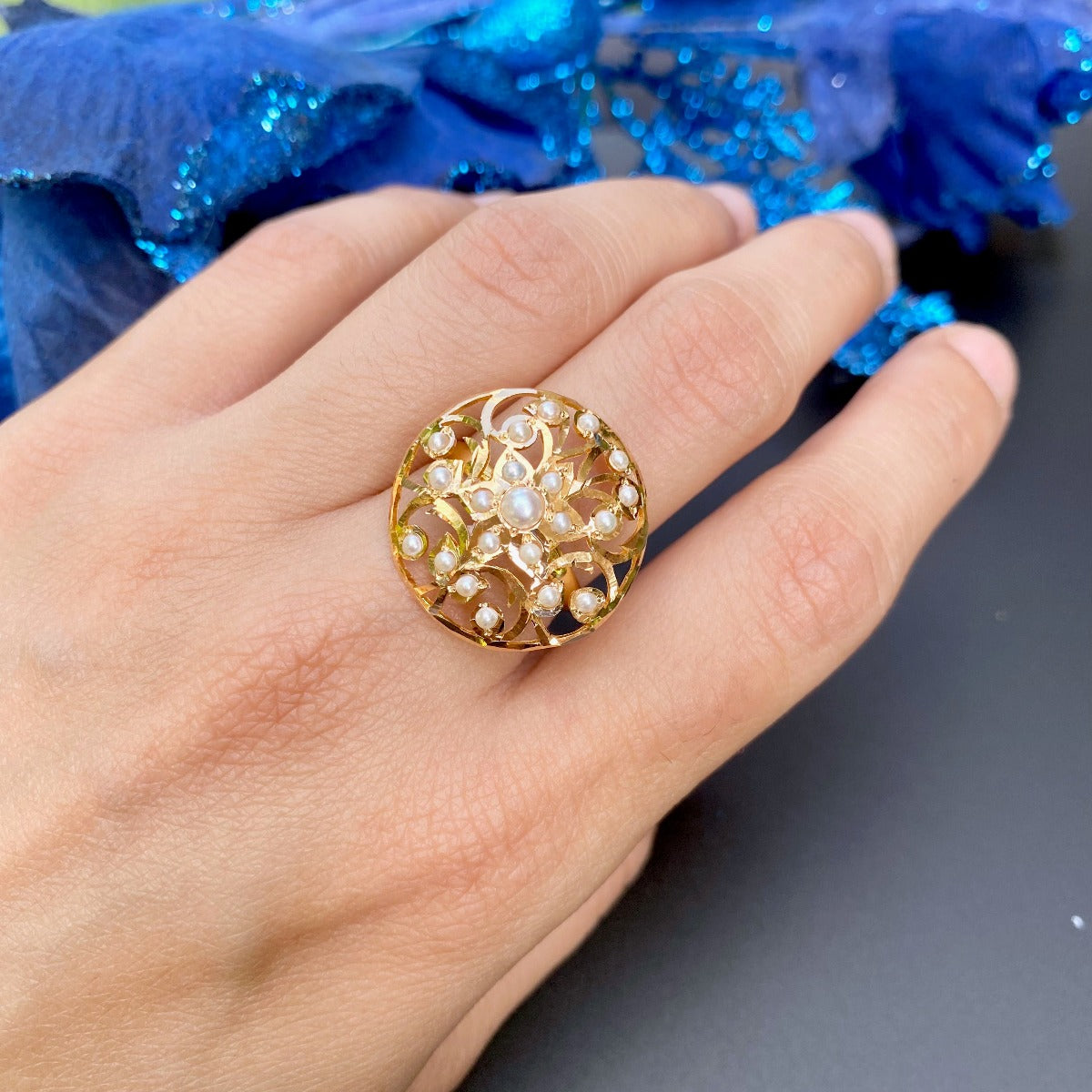 elegant pearl ring in 22ct gold