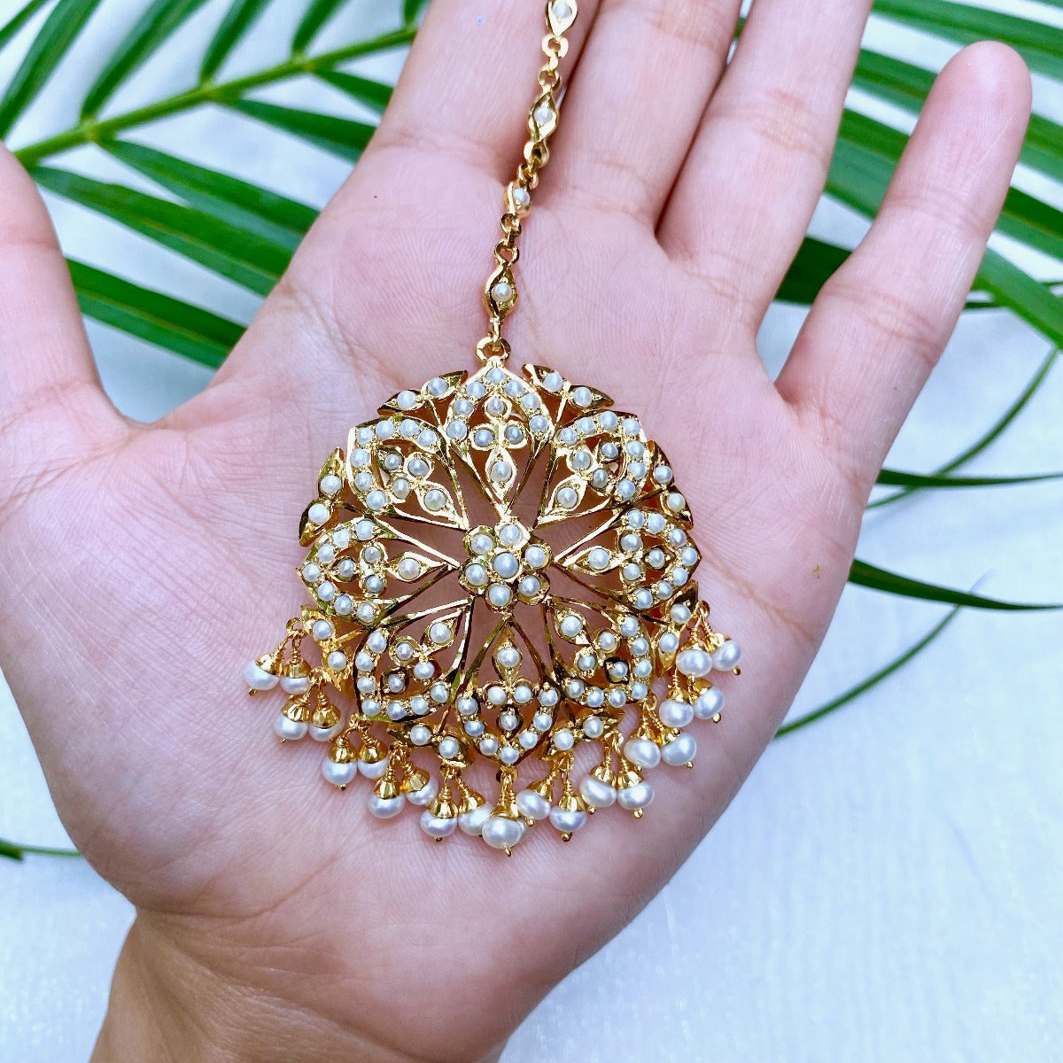 gold plated round pearl tikka