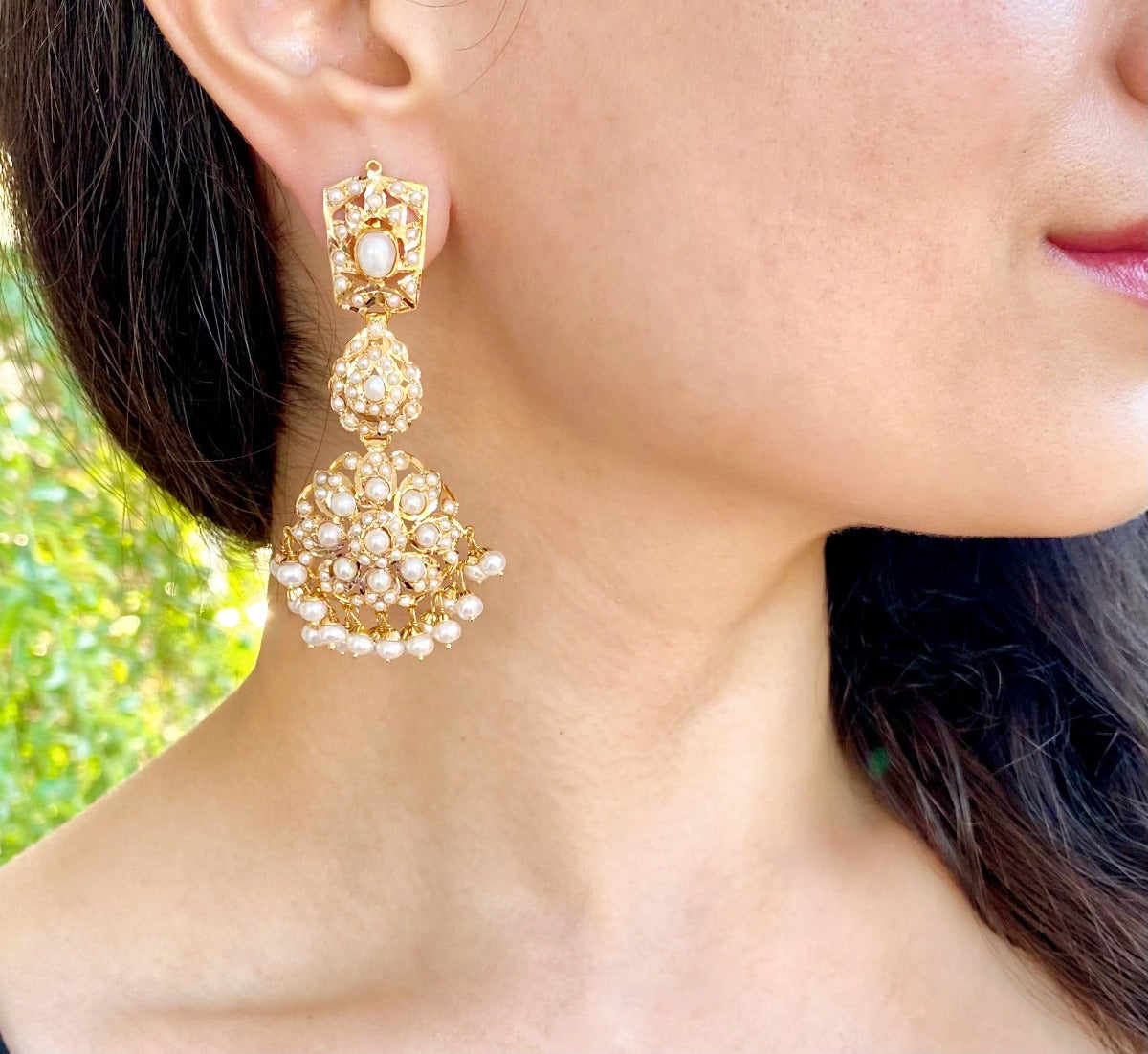 pearl earrings on solid gold