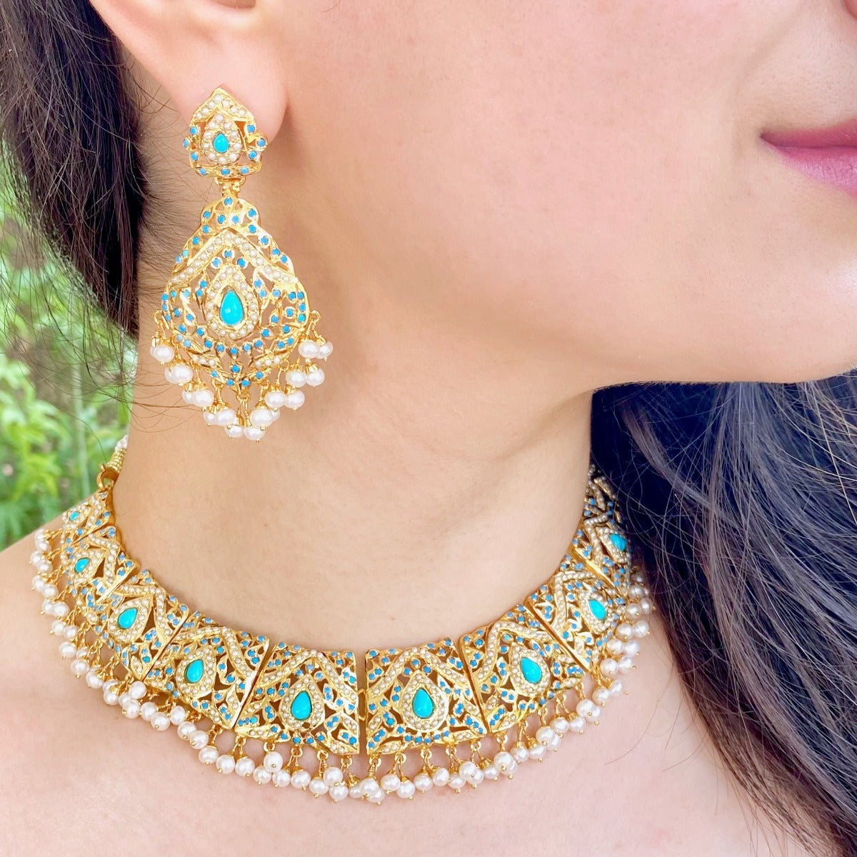 feroza guluband set on silver with gold plating