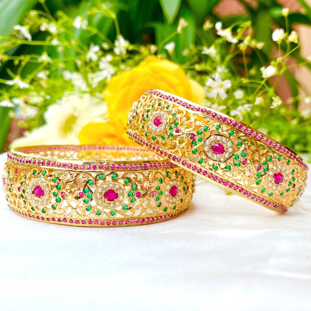 New bangles shop