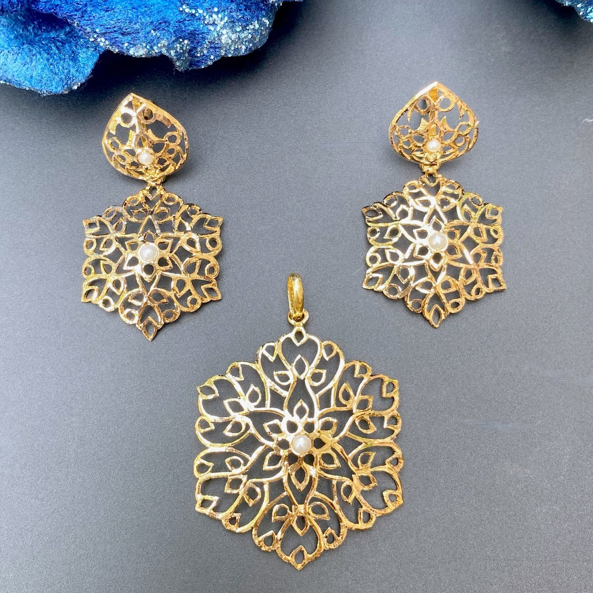 22k gold pearl locket set