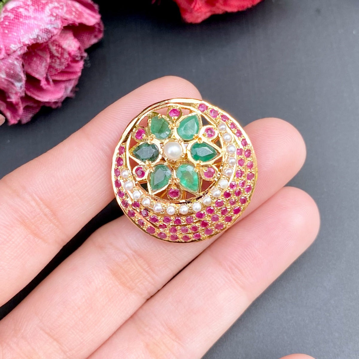 round statement gold ring