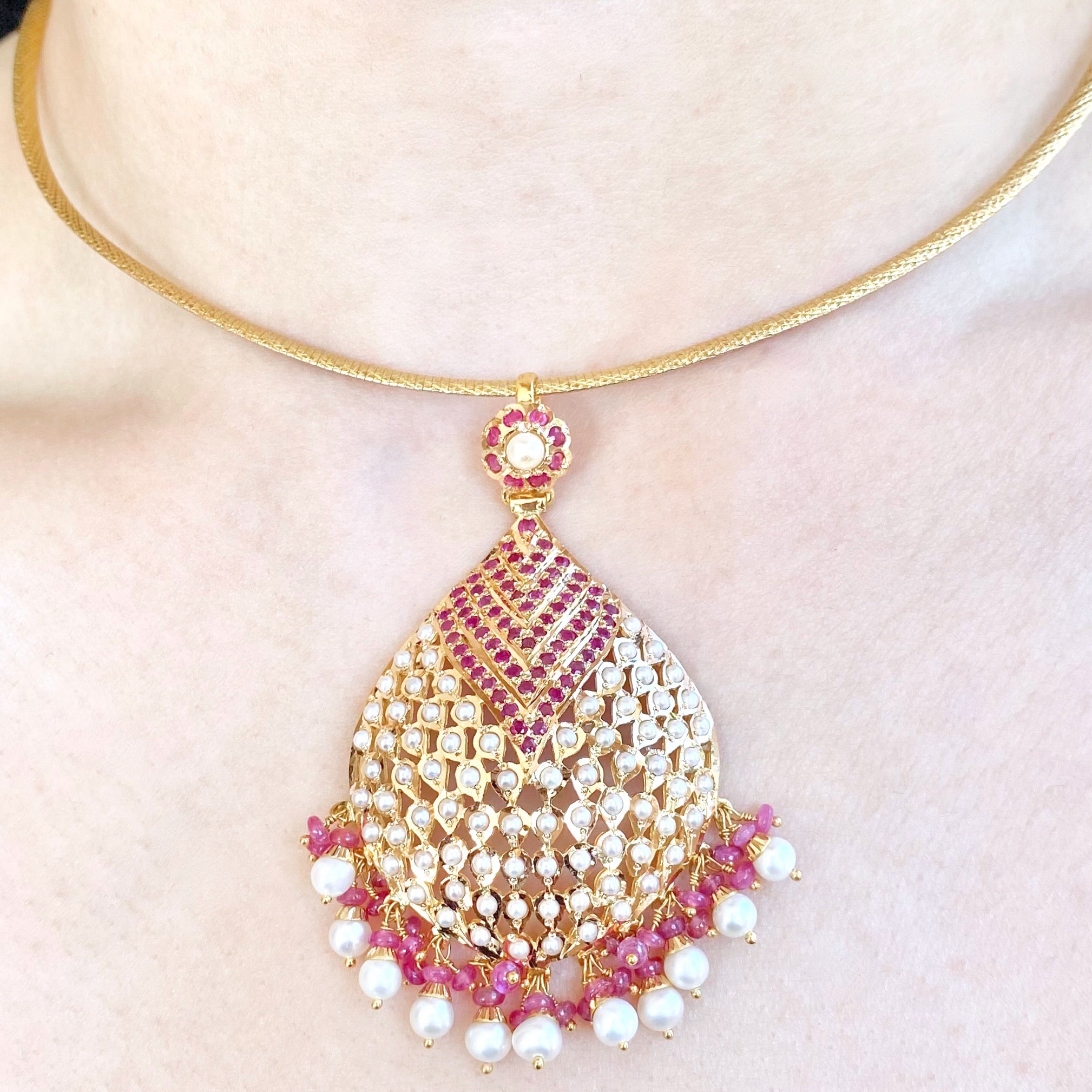 jadau pendant set