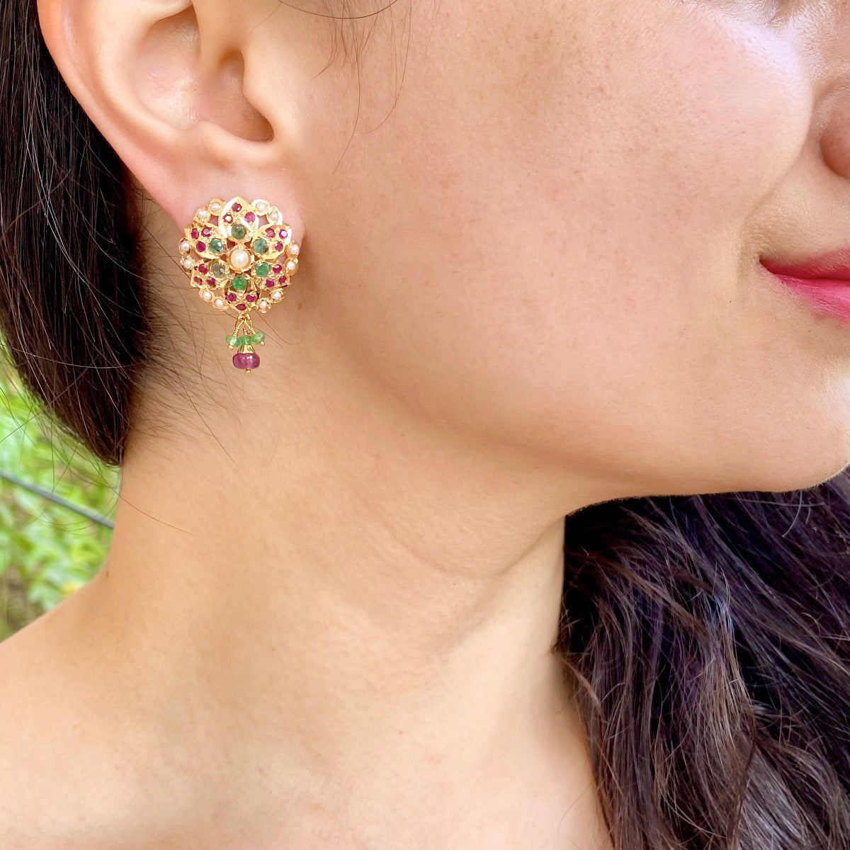 round gold tops