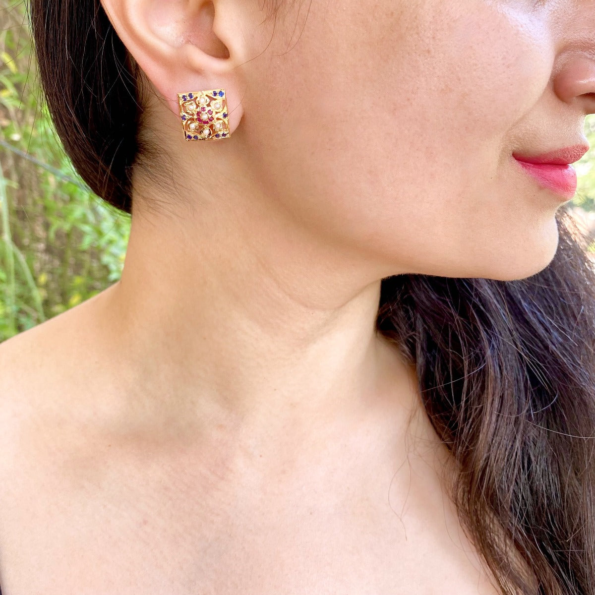 lightweight gold studs