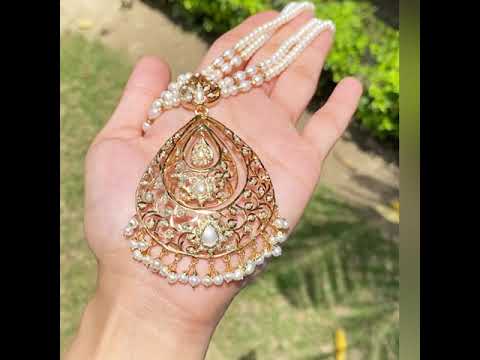 jadau short rani haar