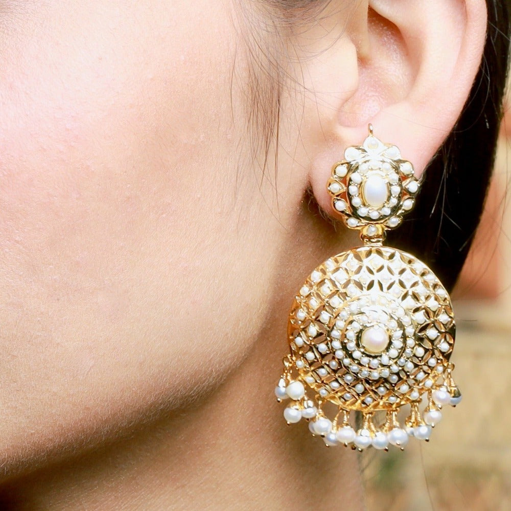 pearl earrings