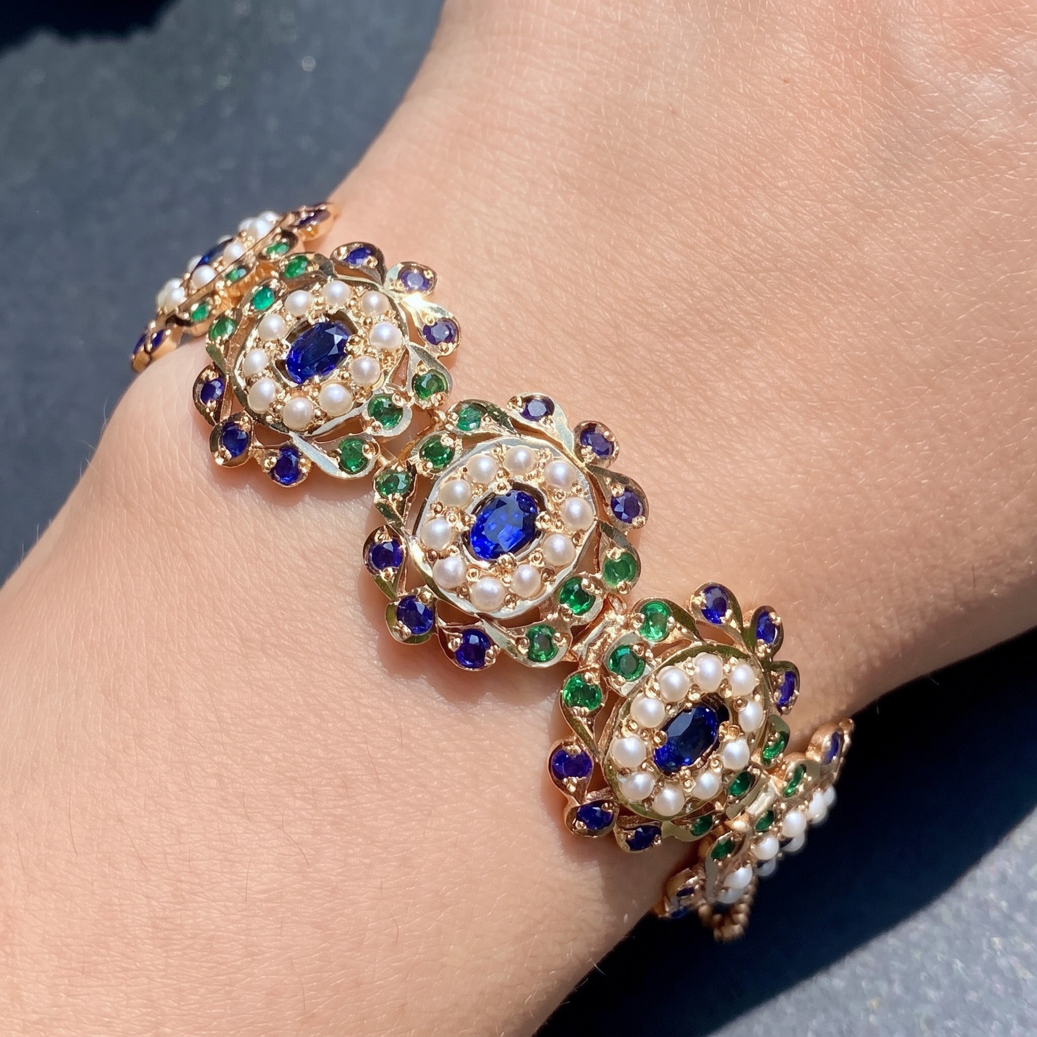 indian-wristlet-for-girls.jpg