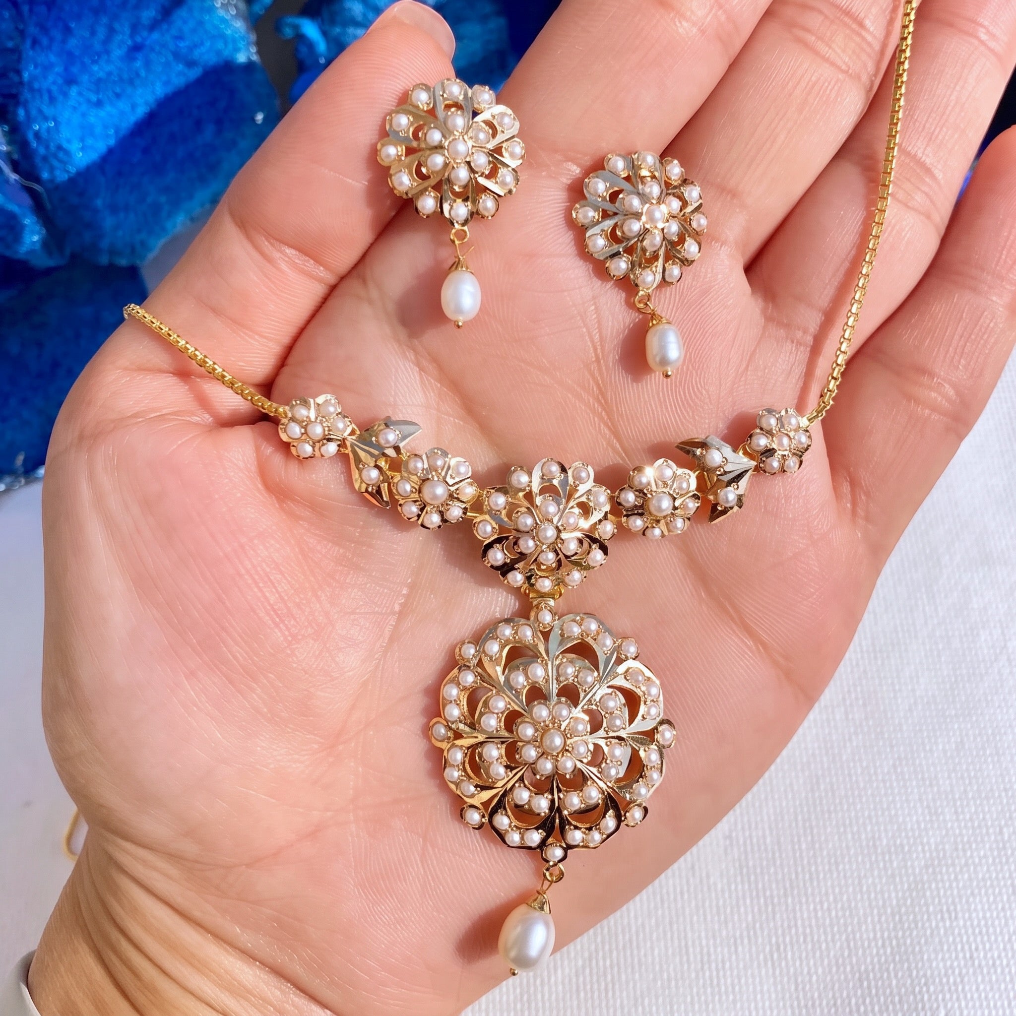 pearl-chain-neckalce-gold.jpg