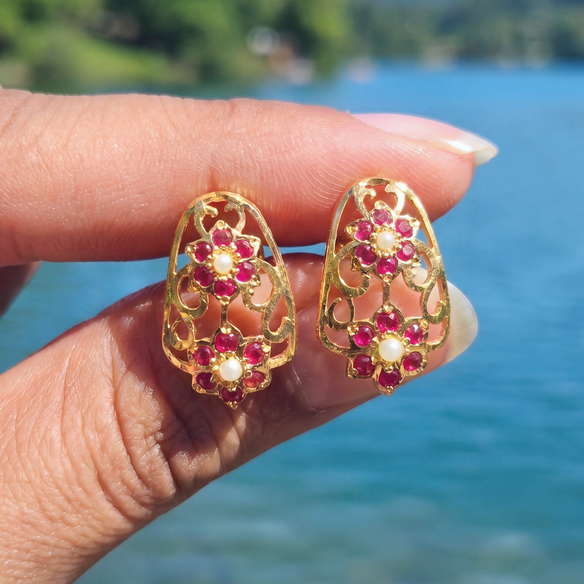 Dainty Jadau Stud Earrings in Ruby-Pearl Combination ER 690