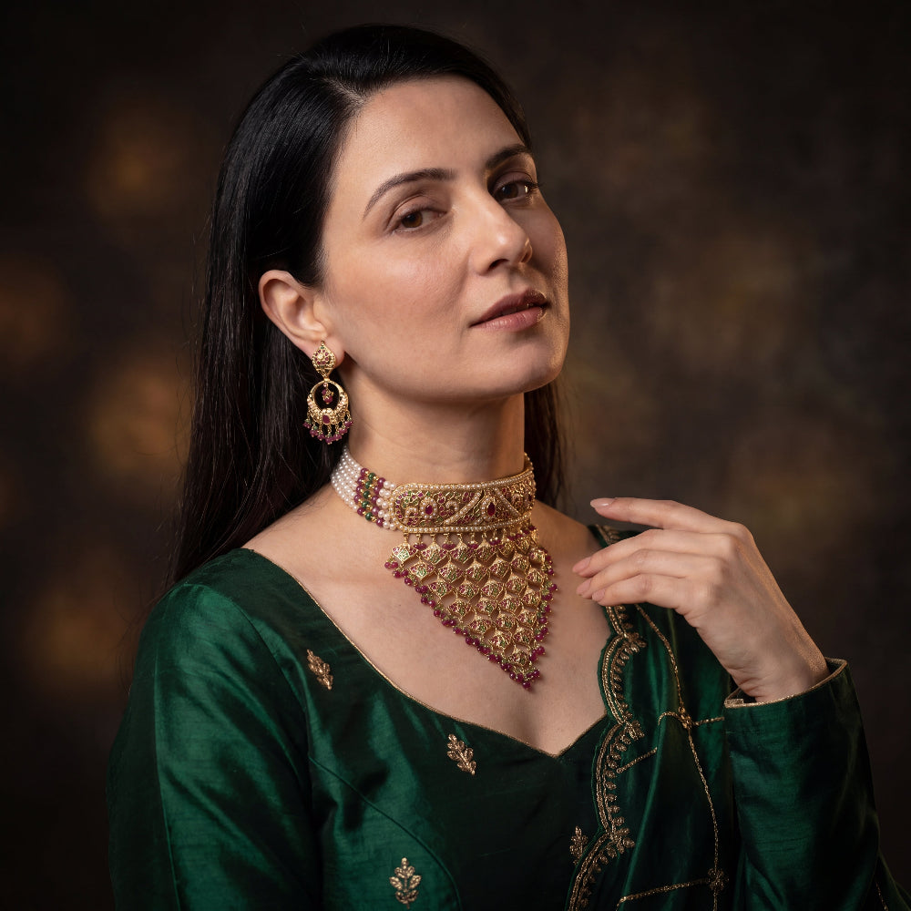 Heavy Look Stone Studded Jadau Choker Necklace Set in 22k Gold GNS 114