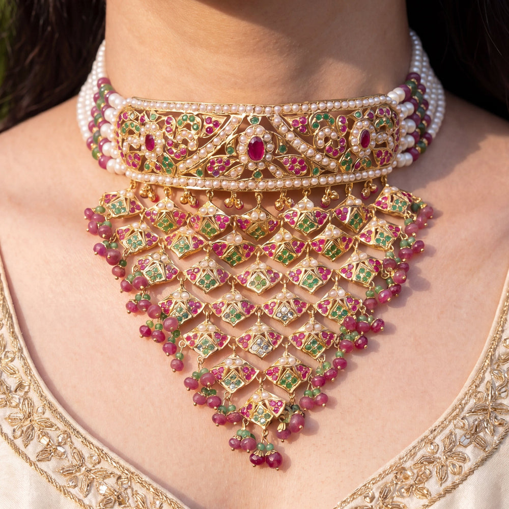 Heavy Look Stone Studded Jadau Choker Necklace Set in 22k Gold GNS 114