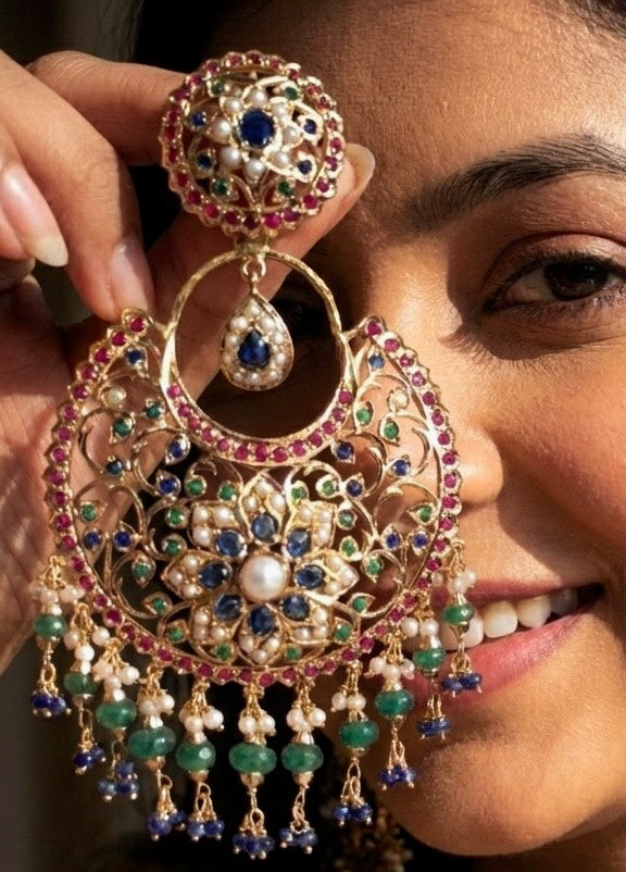 రంగురంగుల జడౌ చంద్బాలీ చెవిపోగులు | ప్రకటన చంద్బాలీ చెవిపోగులు | హెరిటేజ్ జదౌ ఆభరణాలు | ER 660