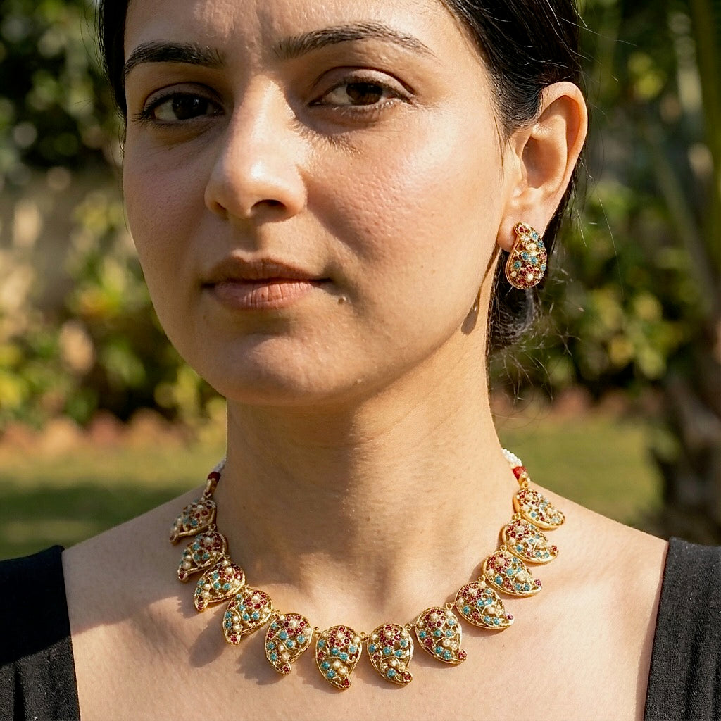 పైస్లీ నెక్లెస్ సెట్ | గోల్డ్ ప్లేటెడ్ స్టెర్లింగ్ సిల్వర్ | సాంప్రదాయ భారతీయ జడౌ NS 244