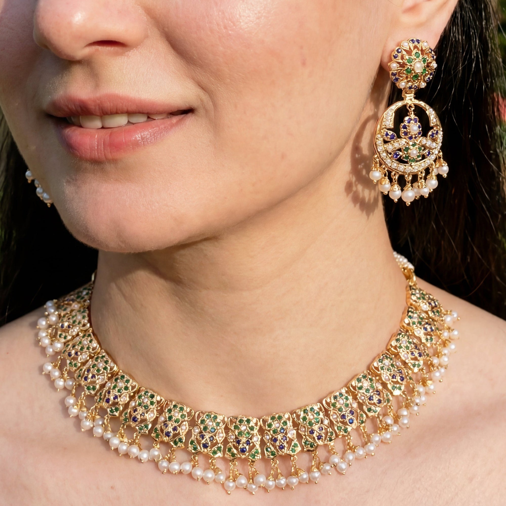 पन्ना नीलम हार सेट | जड़ाऊ सेट ऑनलाइन खरीदें | गोल्ड प्लेटेड NS 226