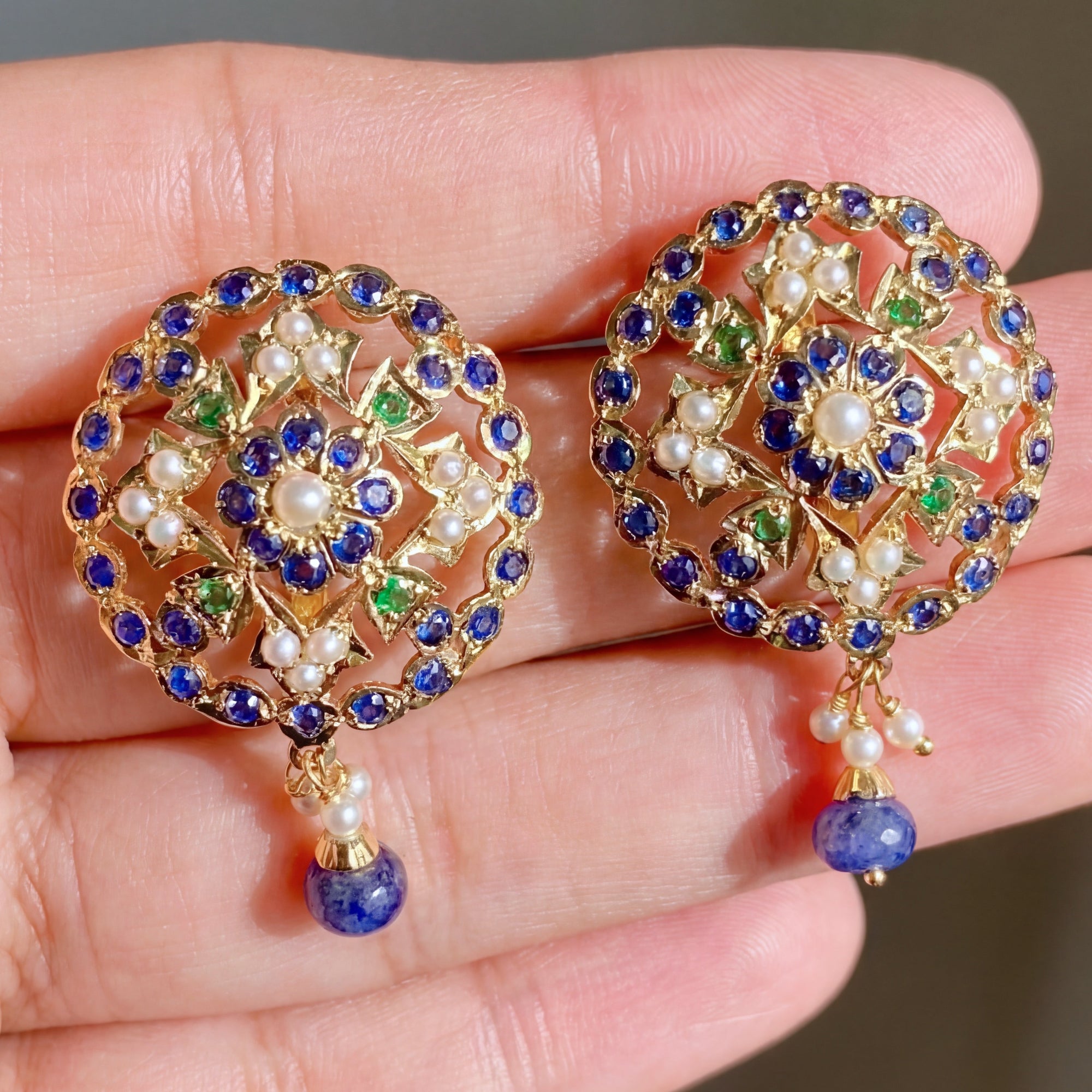 गोल स्टड | मध्यम आकार | बहुरंगी पत्थर की बालियाँ ER 625